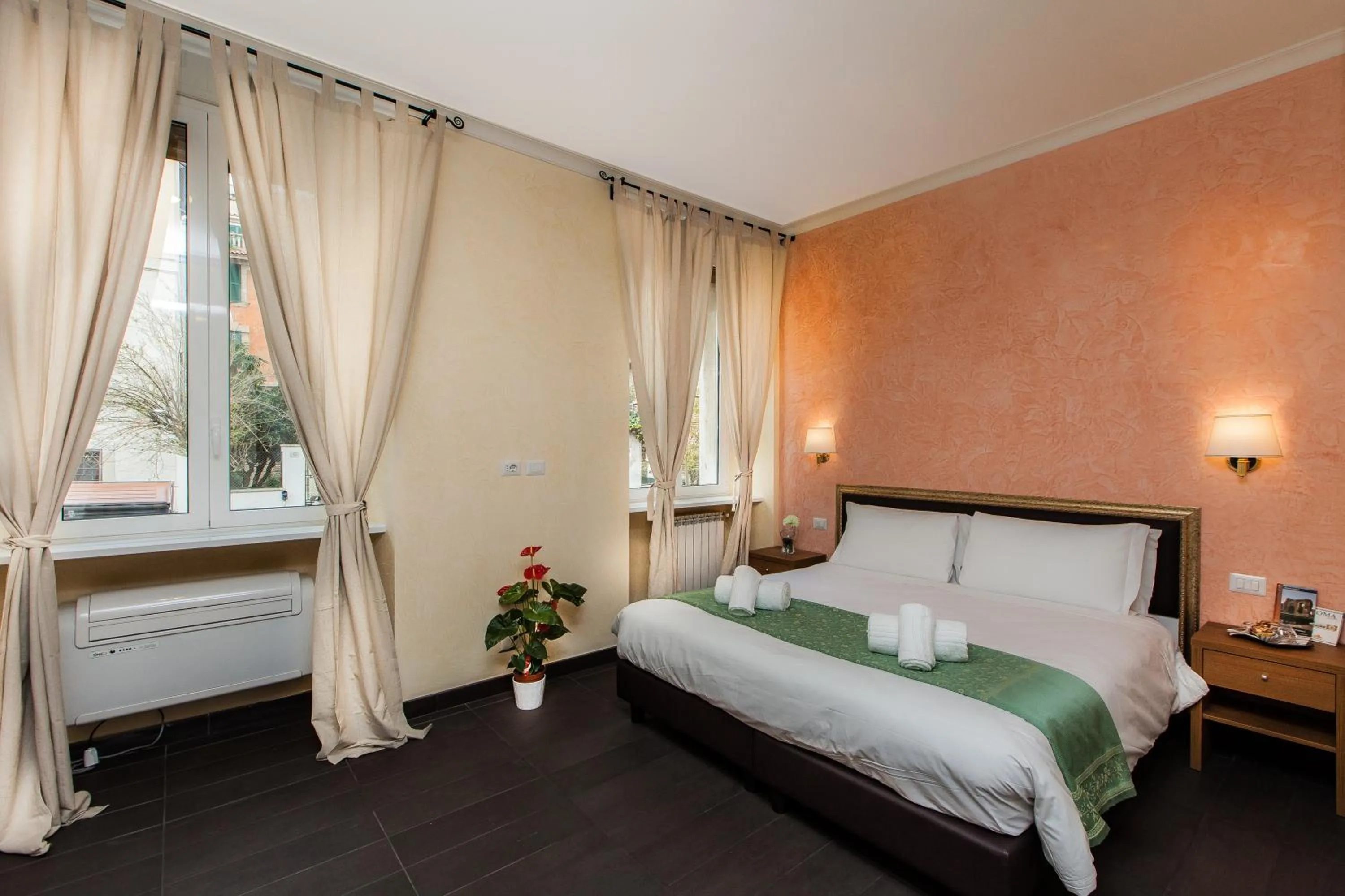 Photo of the whole room, Bed in Guest's Heaven