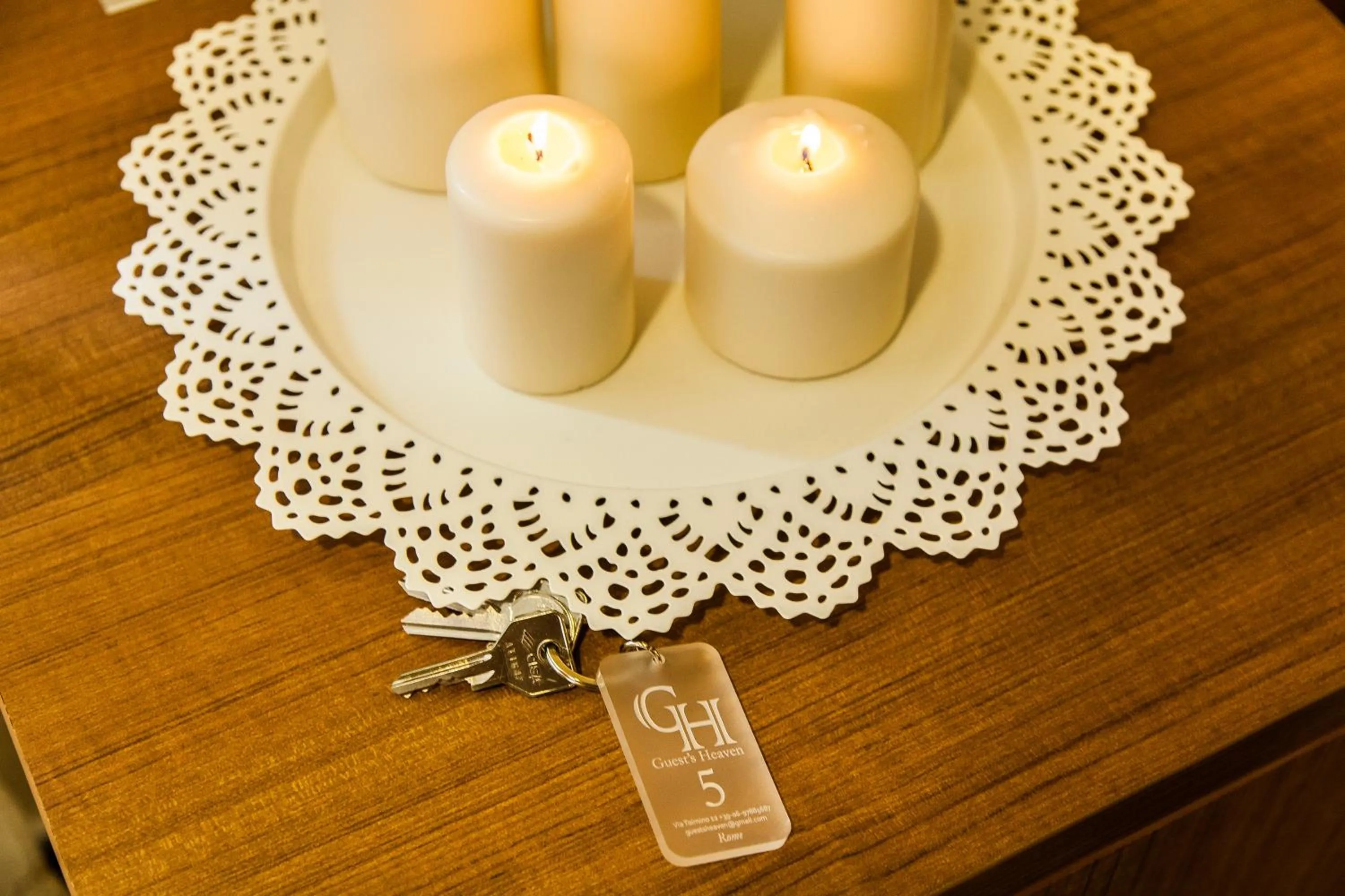 Logo/Certificate/Sign in Guest's Heaven