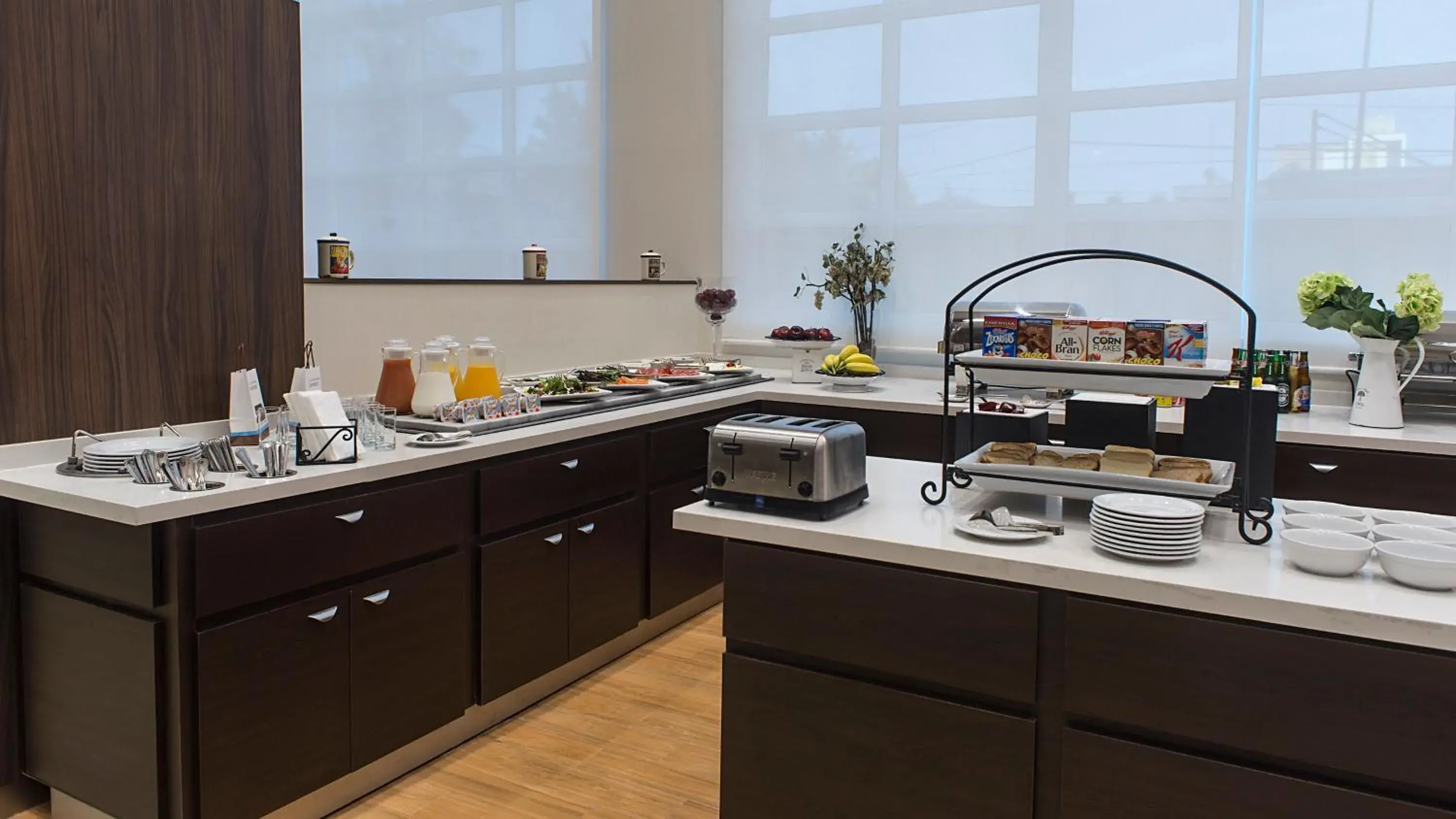 Restaurant/places to eat in Staybridge Suites Puebla by IHG Restaurant/places to eat in Staybridge Suites Puebla by IHG