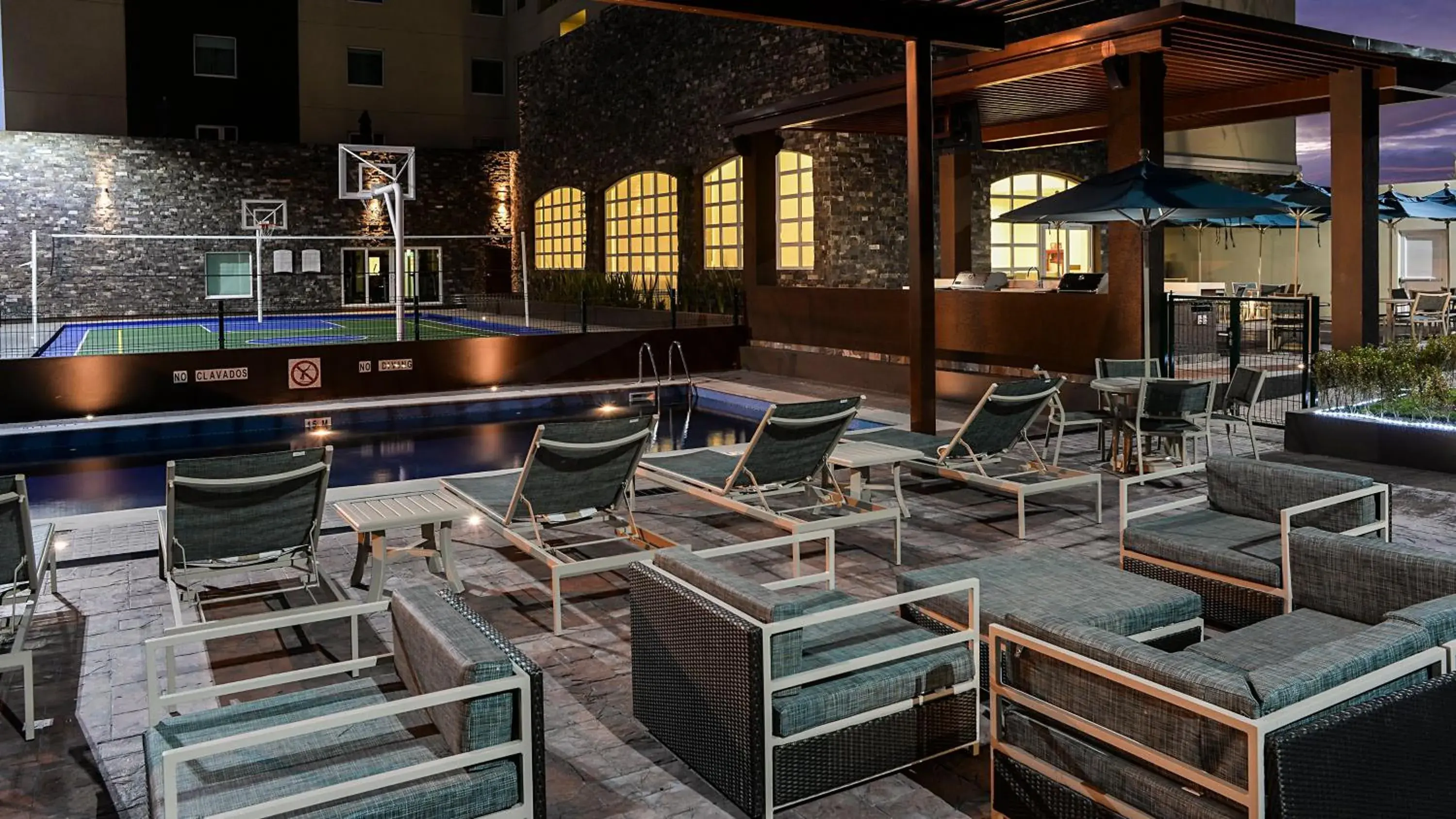 Swimming pool in Staybridge Suites Puebla by IHG Swimming pool in Staybridge Suites Puebla by IHG