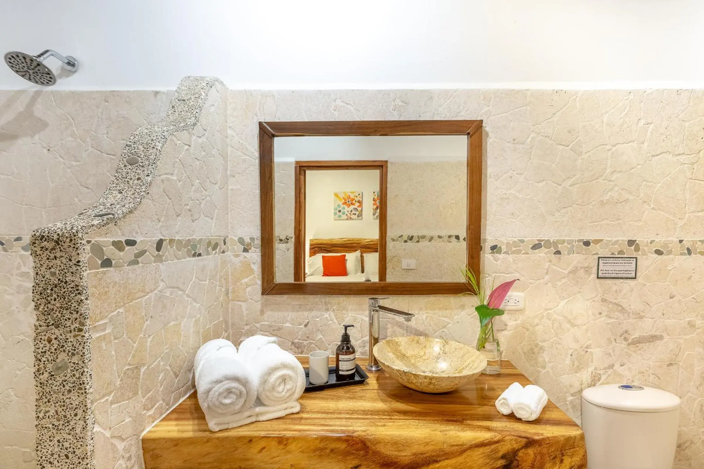 Bungalow with Garden View in Makanas Beach Bungalows Bungalow with Garden View in Makanas Beach Bungalows