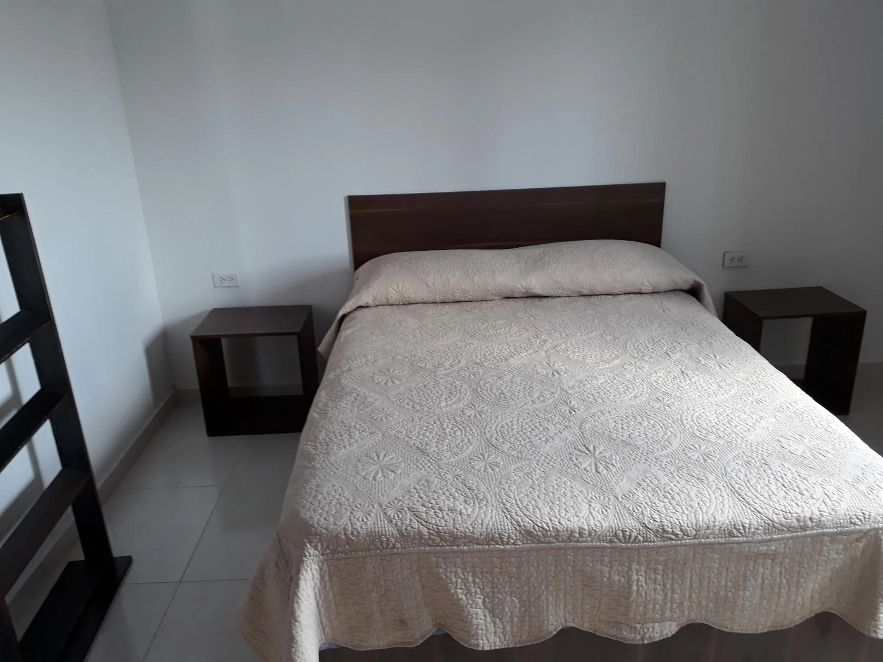 Bed in Ludisa House