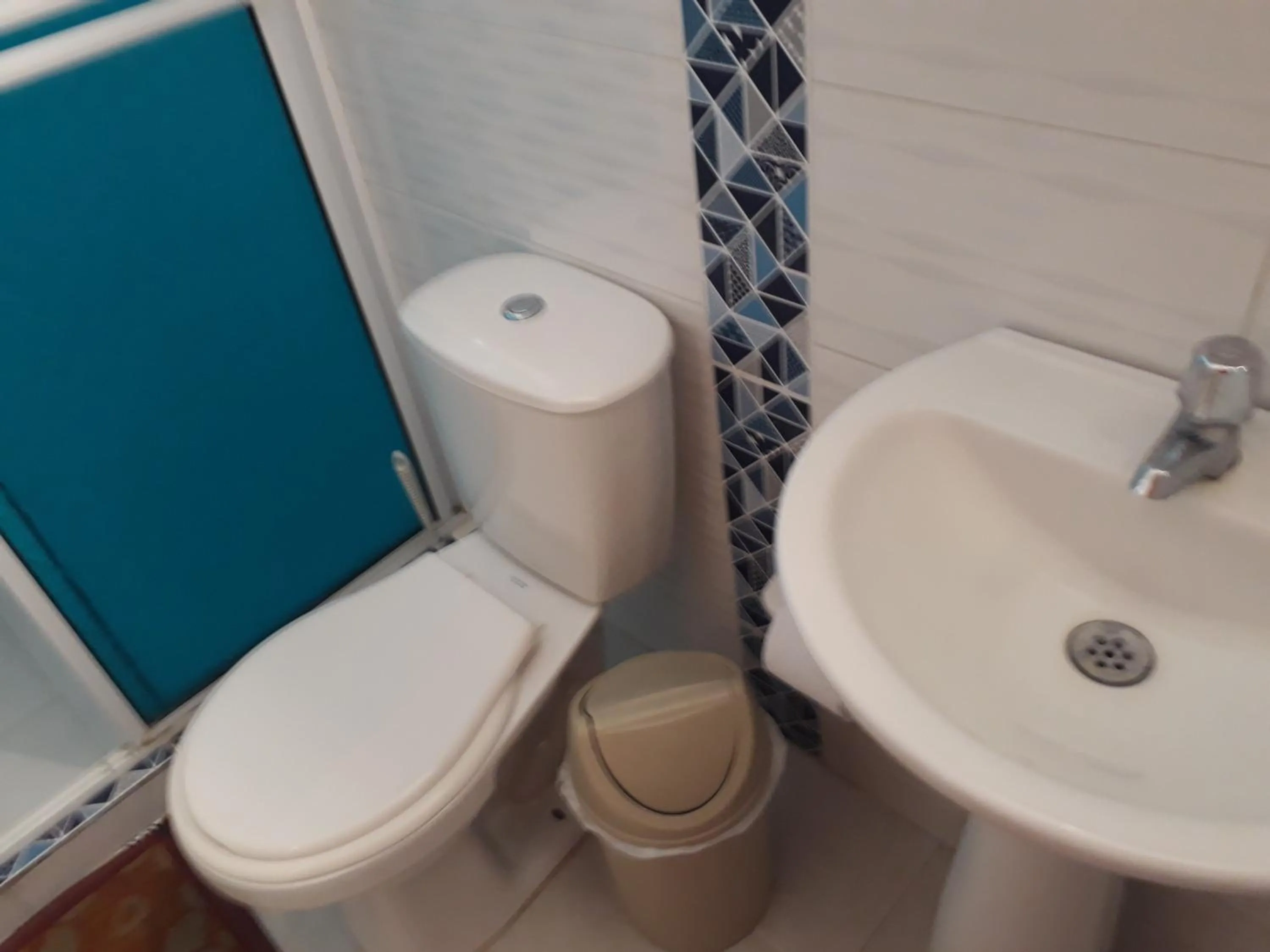 Internal: Not applicable to any particular room in Ludisa House