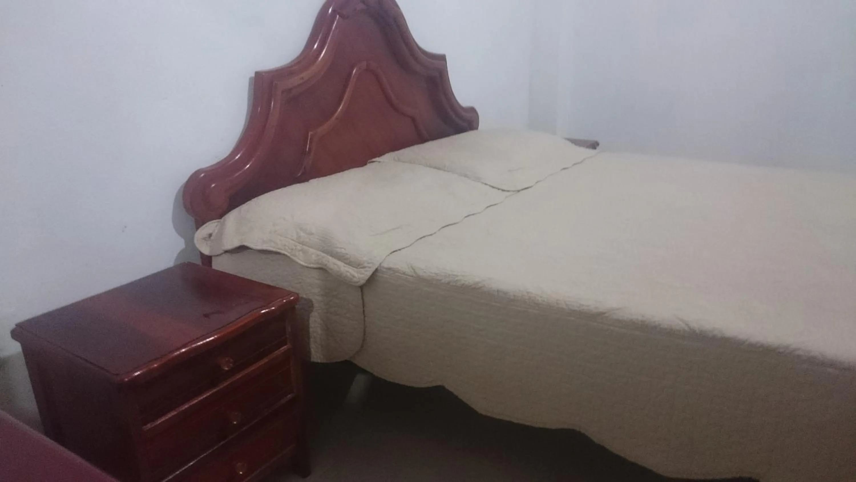 Property building, Bed in Ludisa House