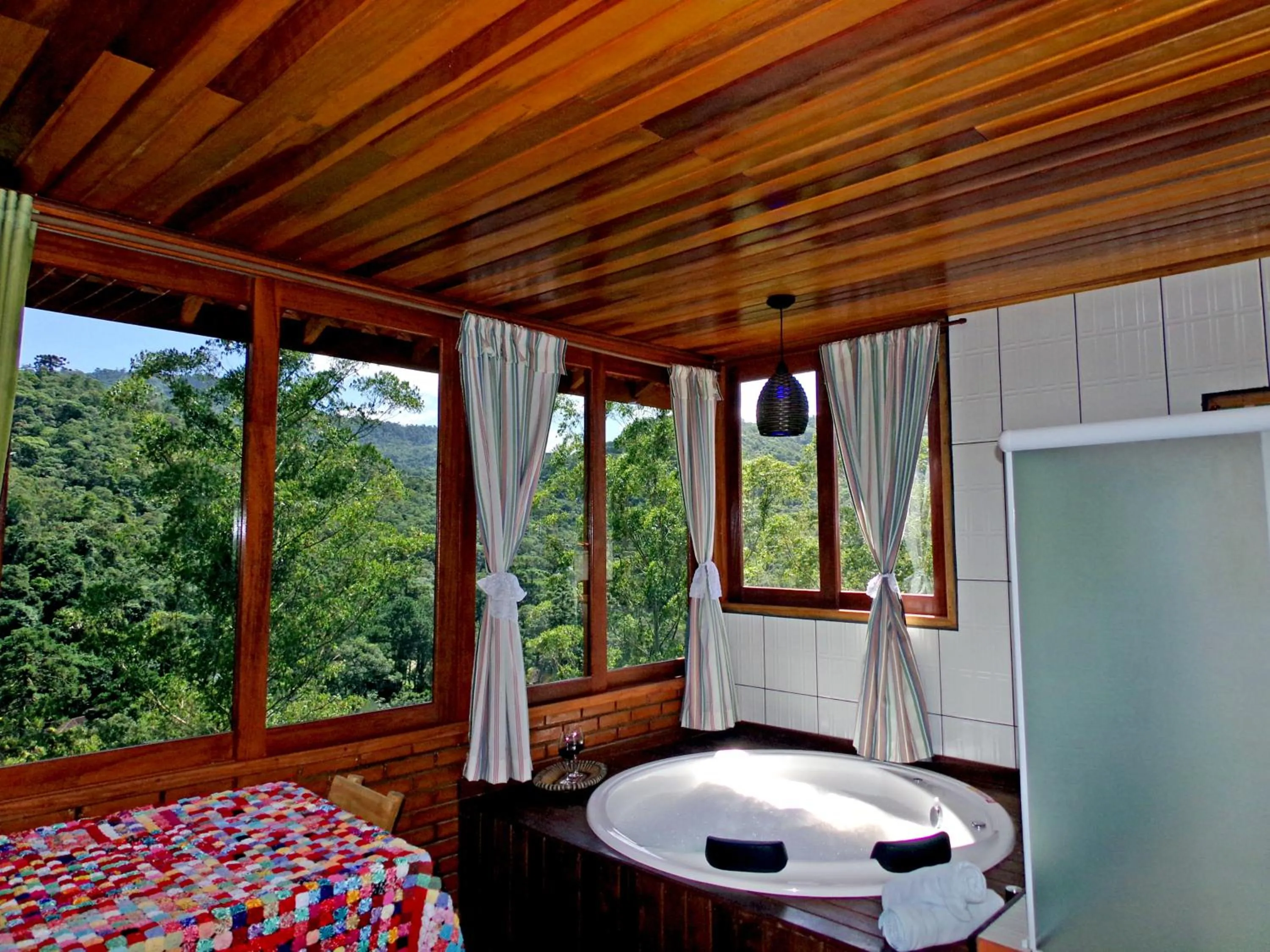 Hot Tub in Pousada Verde Água Visconde de Mauá