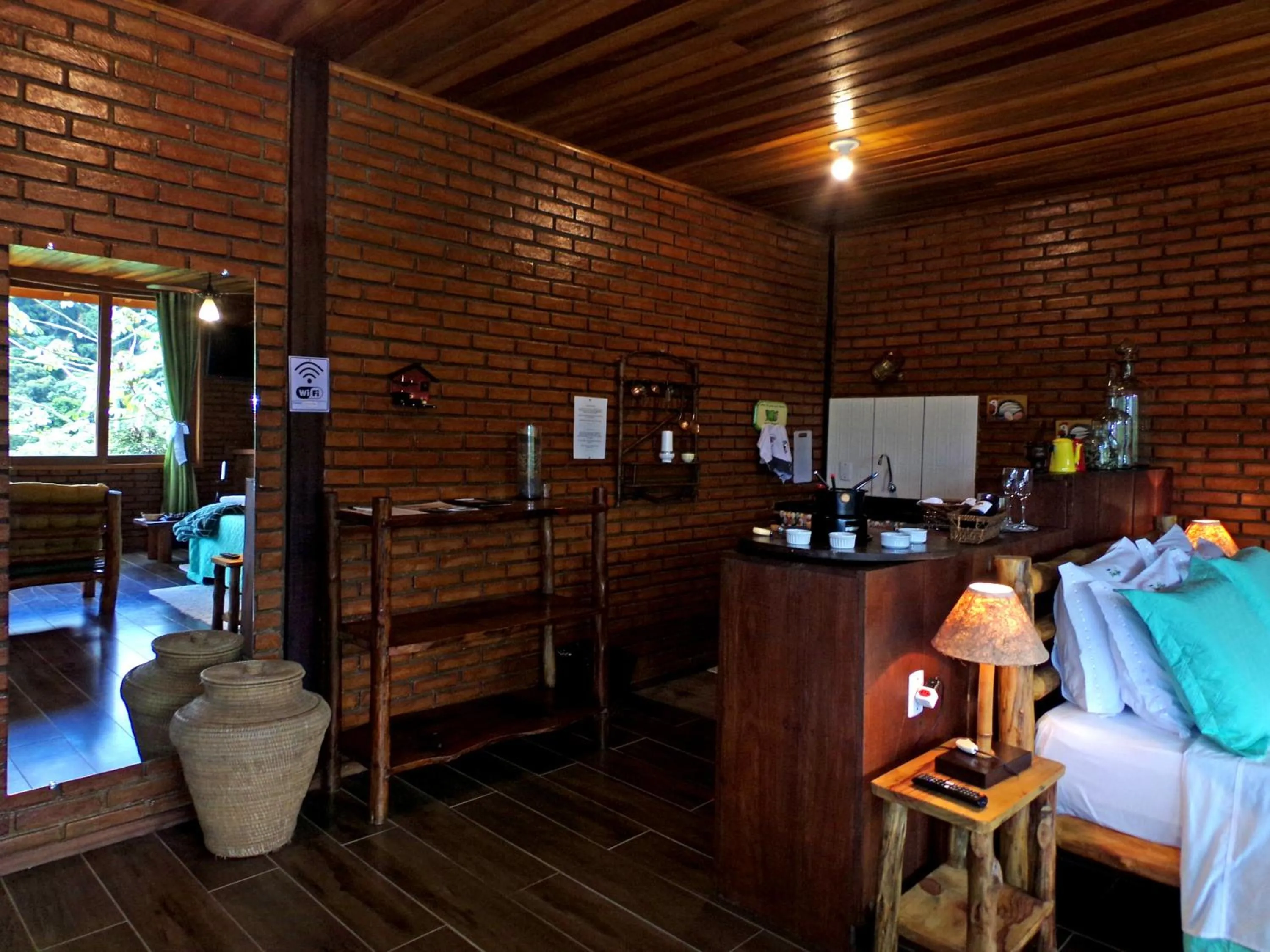 Coffee/tea facilities, Bed in Pousada Verde Água Visconde de Mauá