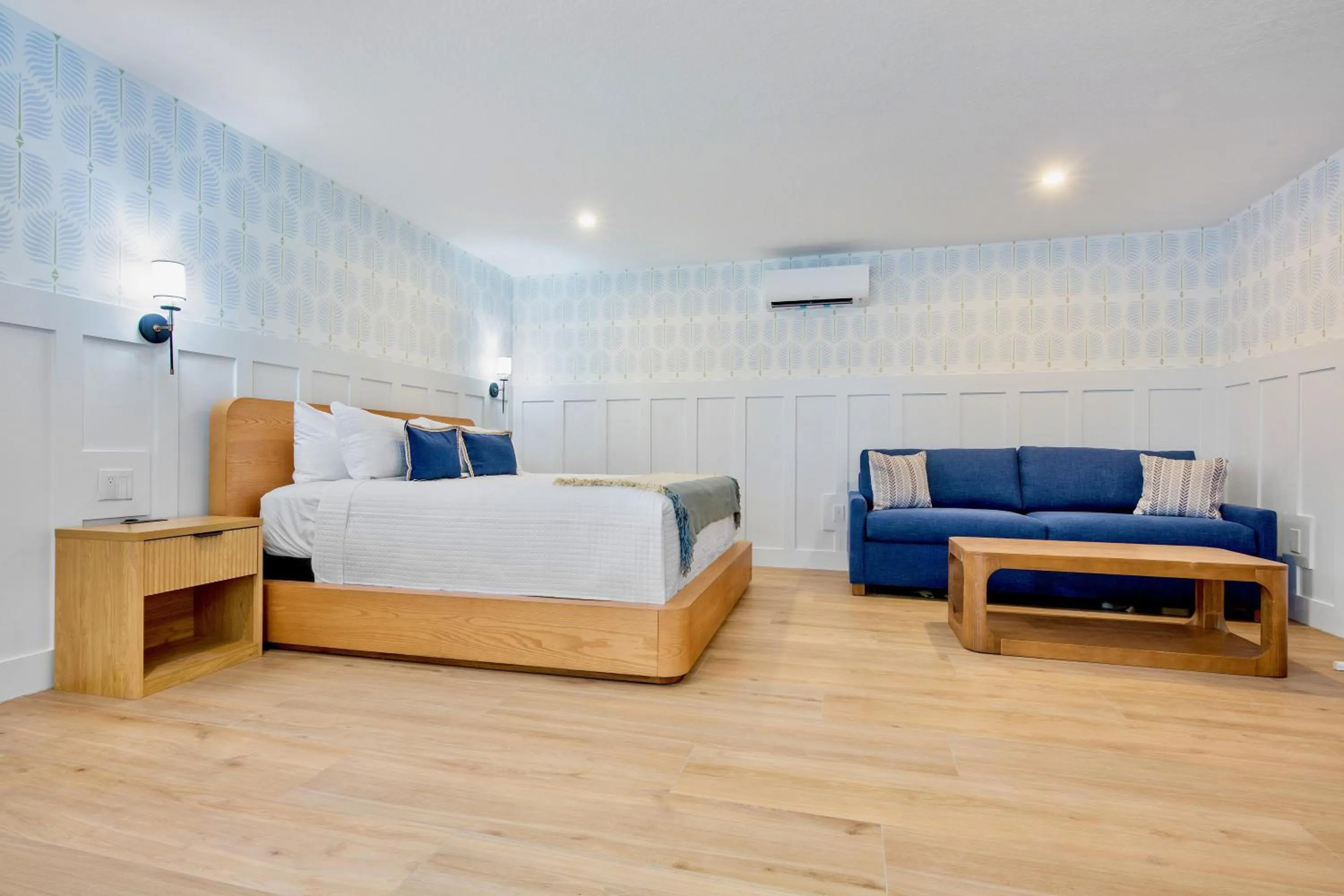 Bed in Azul Resort Siesta Key