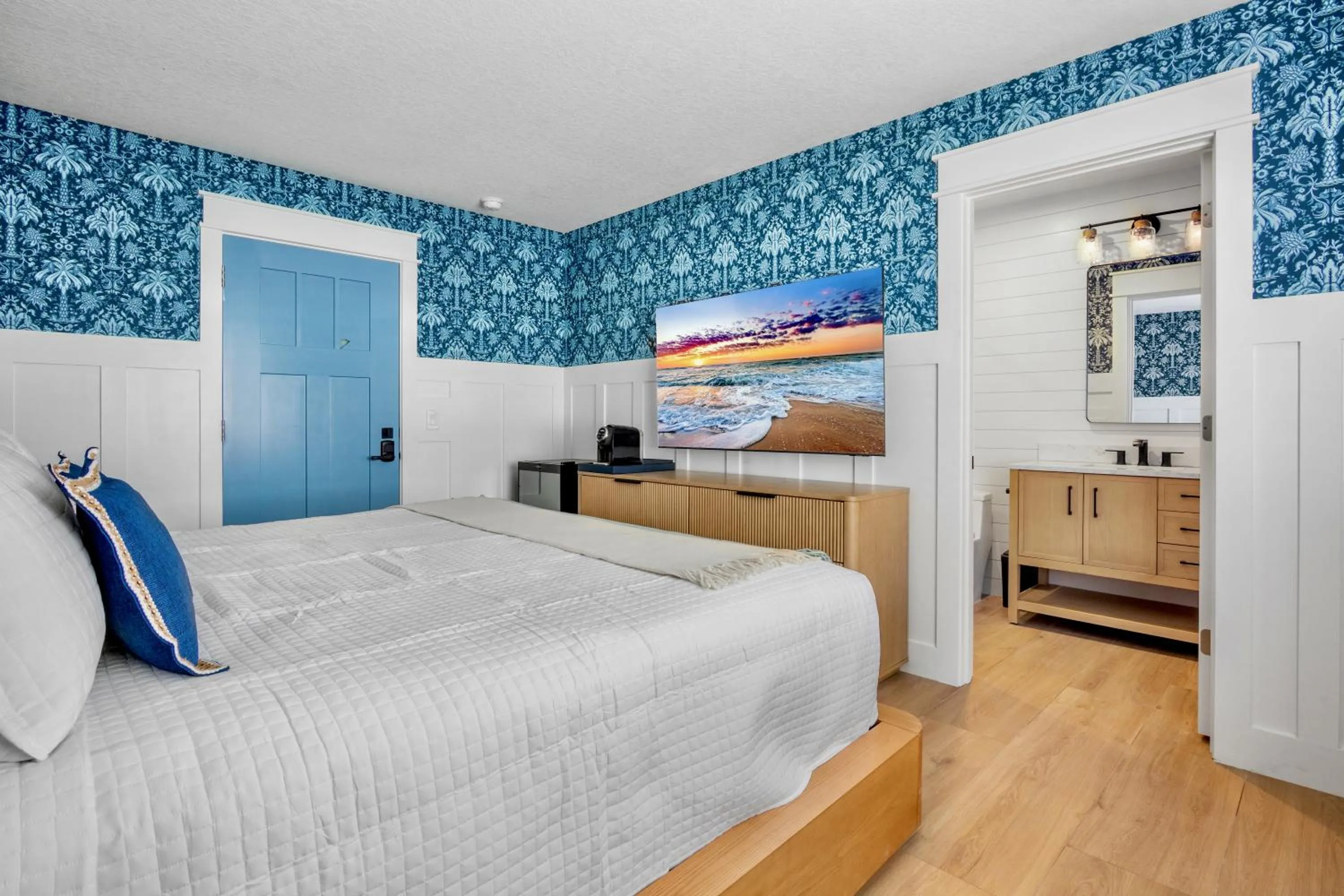 Bed in Azul Resort Siesta Key