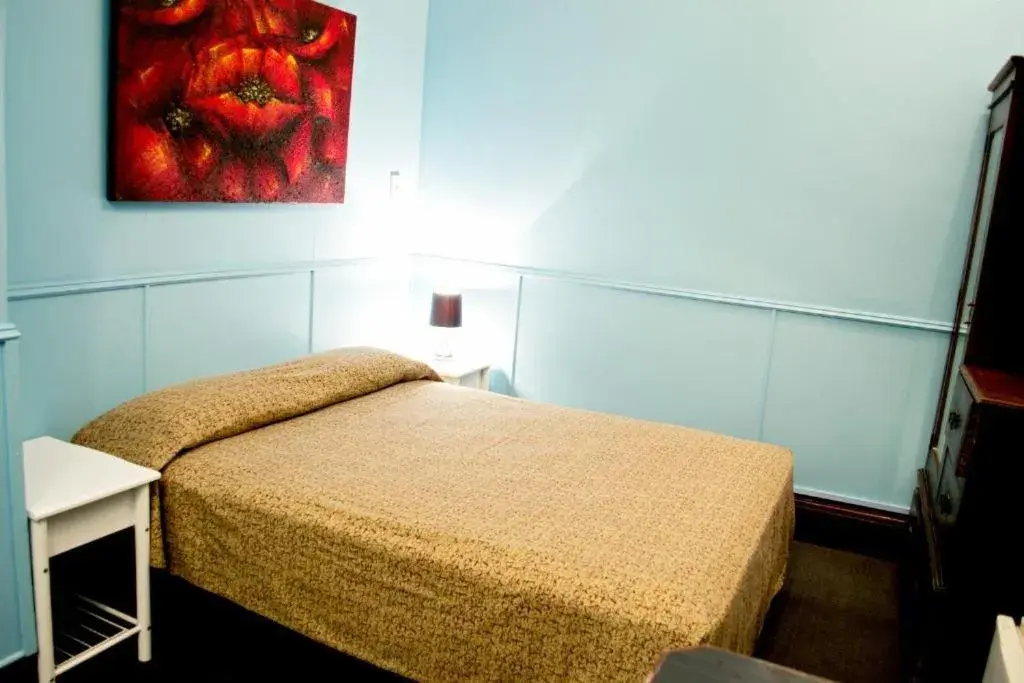 Double or Twin Room with Private Bathroom in Criterion Hotel-Motel Rockhampton Double or Twin Room with Private Bathroom in Criterion Hotel-Motel Rockhampton