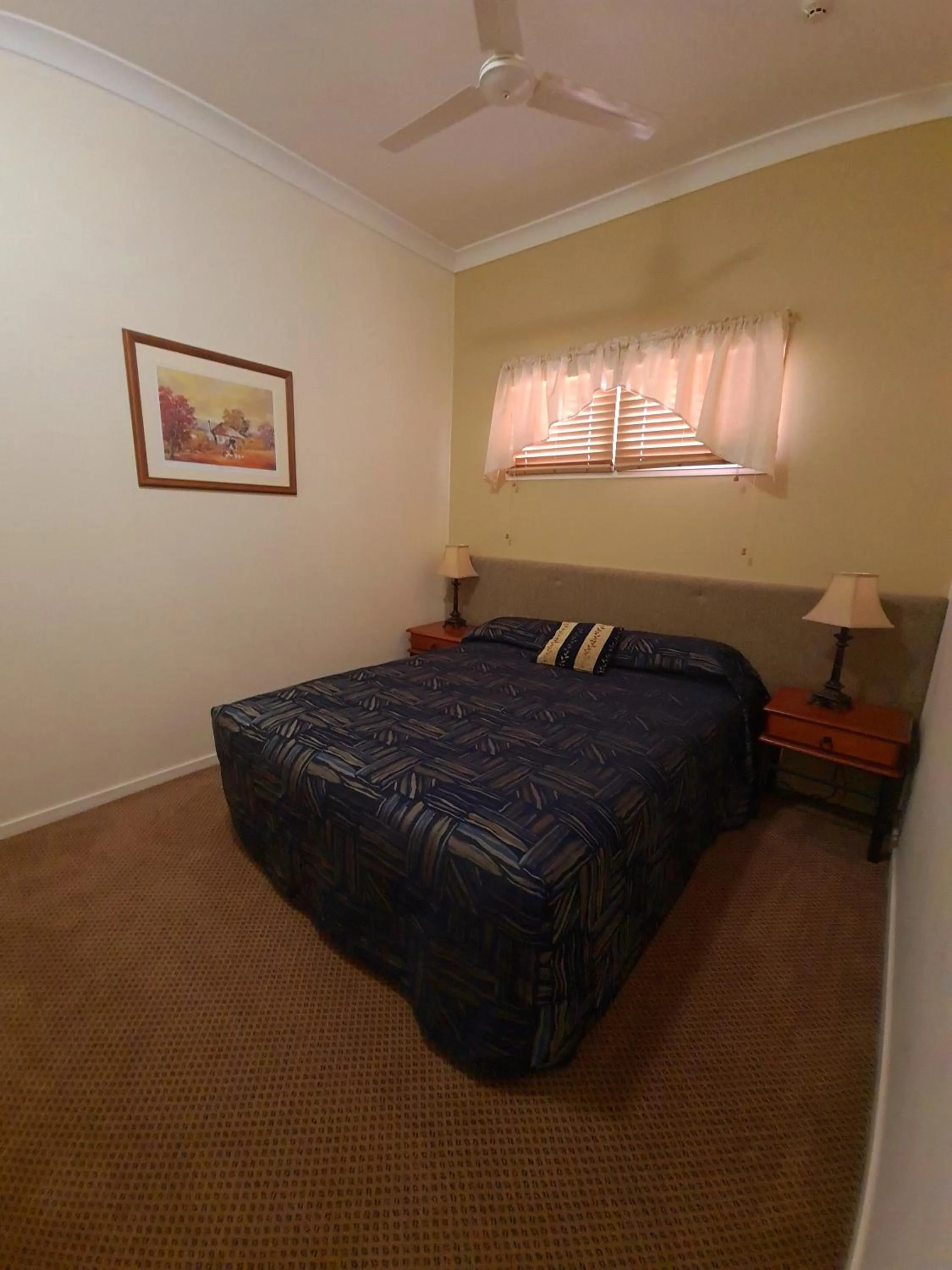 Bedroom, Bed in Criterion Hotel-Motel Rockhampton