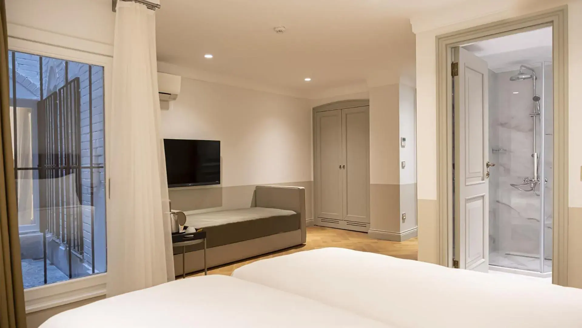 Bed in Ishak Pasa Palace by Joyway Hotels Bed in Ishak Pasa Palace by Joyway Hotels