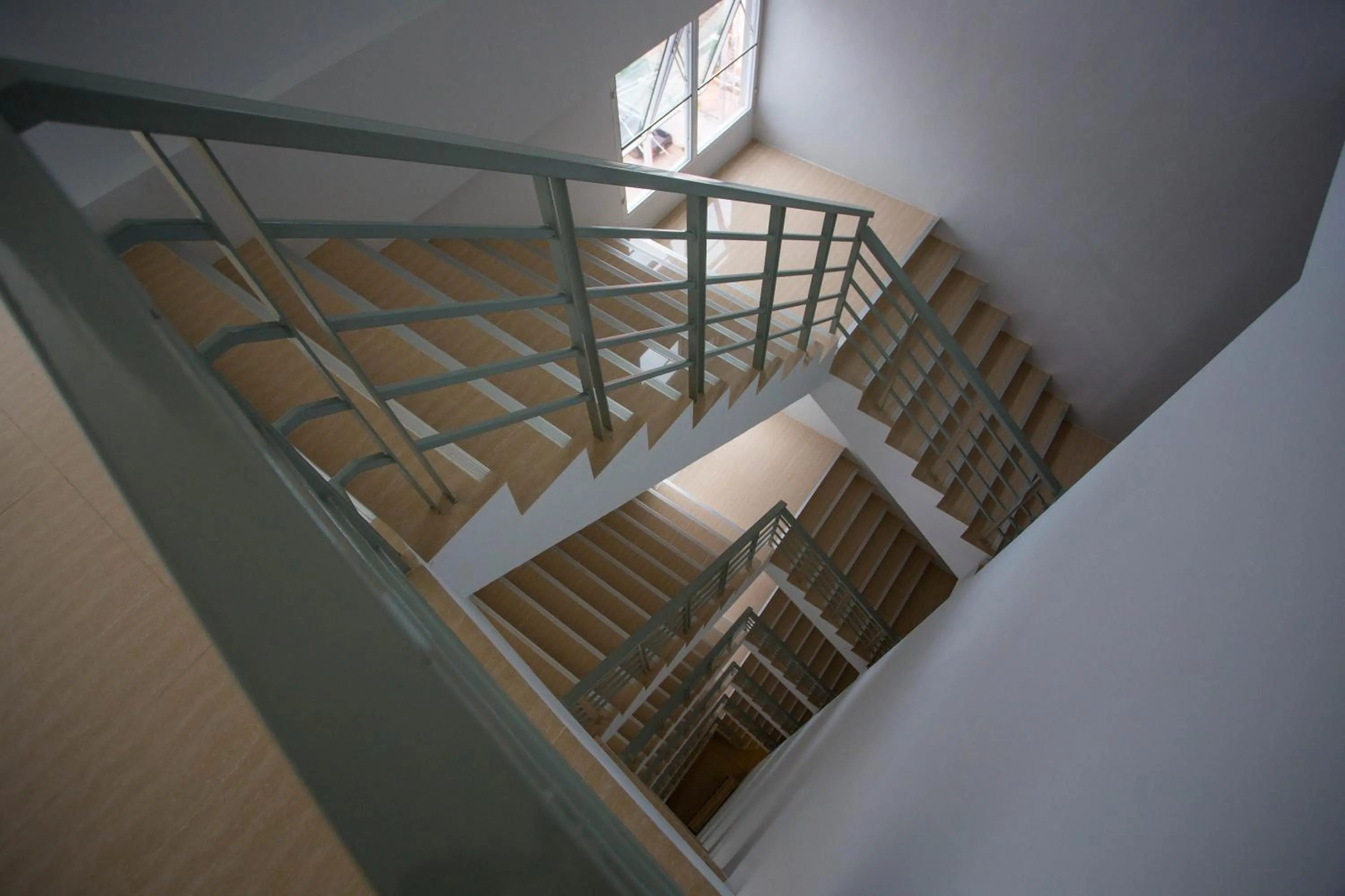 Area and facilities in Des Res Hotel and Residence