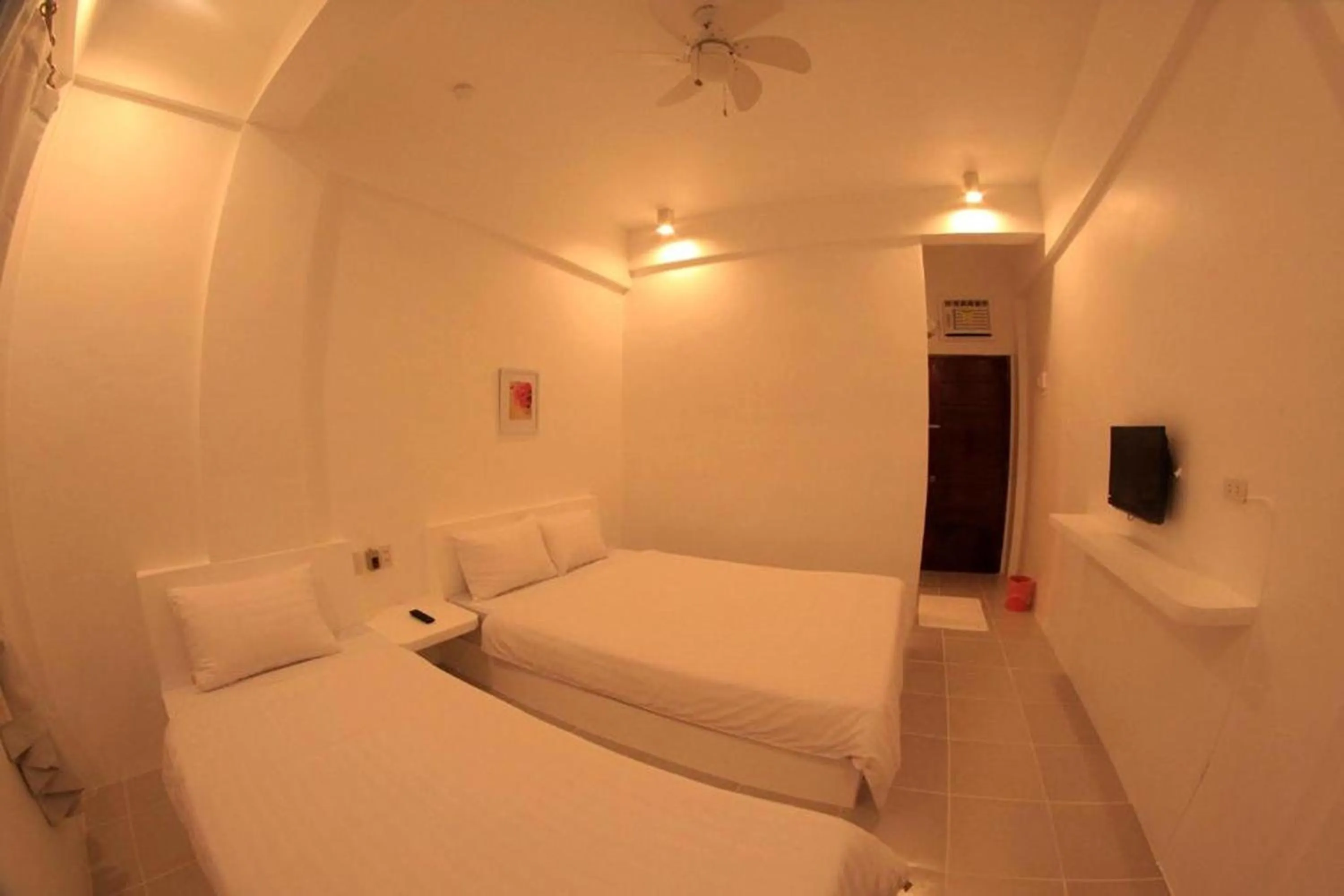 Bedroom, Bed in Coron Bluewave Hotel