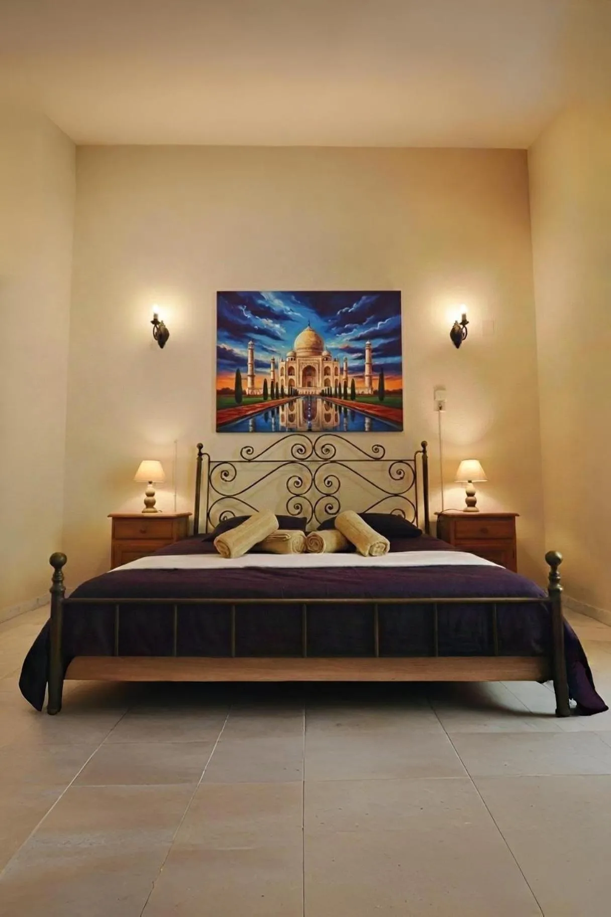 Bed in Windy's Leisure Villa