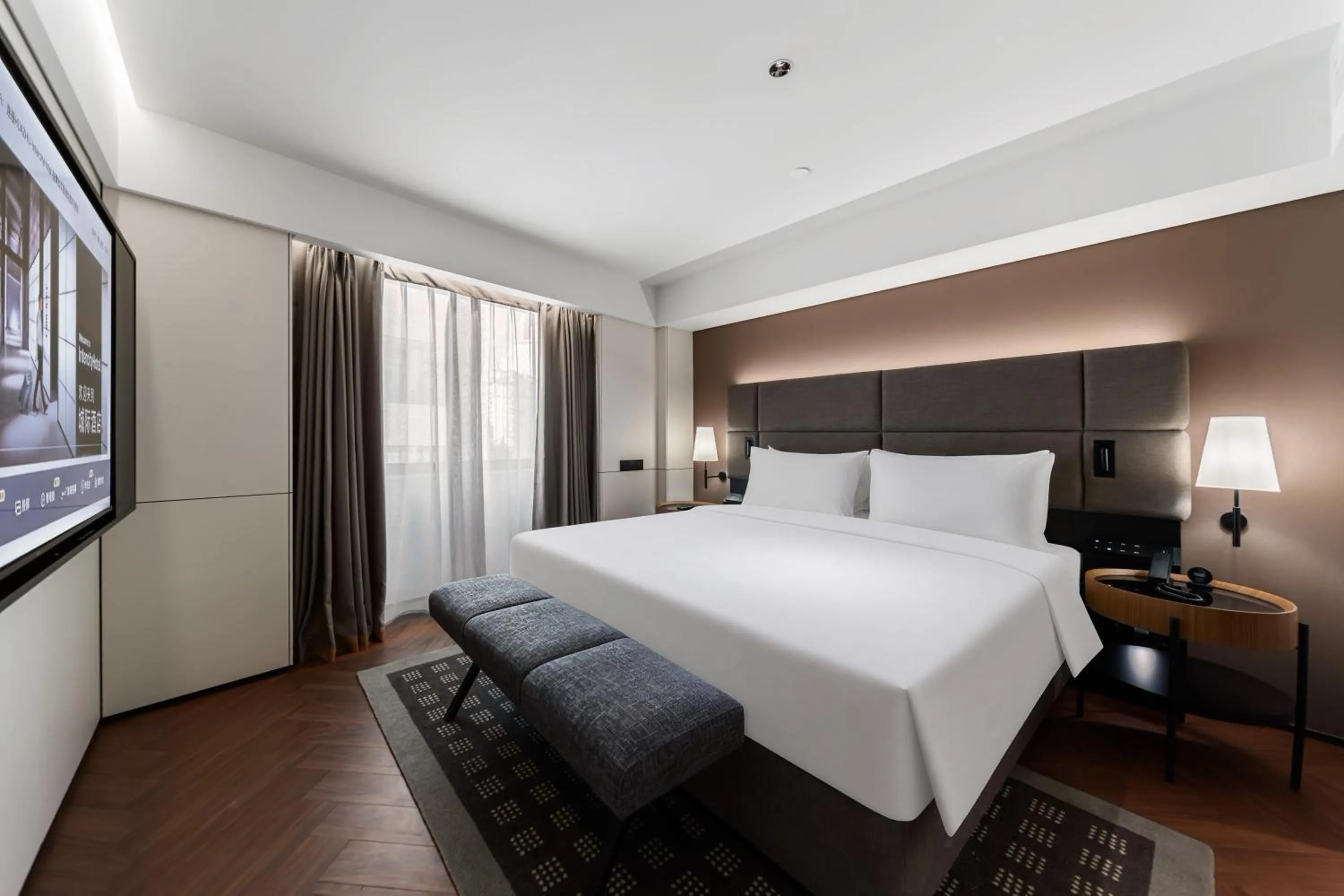 Bed in Intercity Hotel Shanghai Nanjing Road Pedestrian Street The Bund