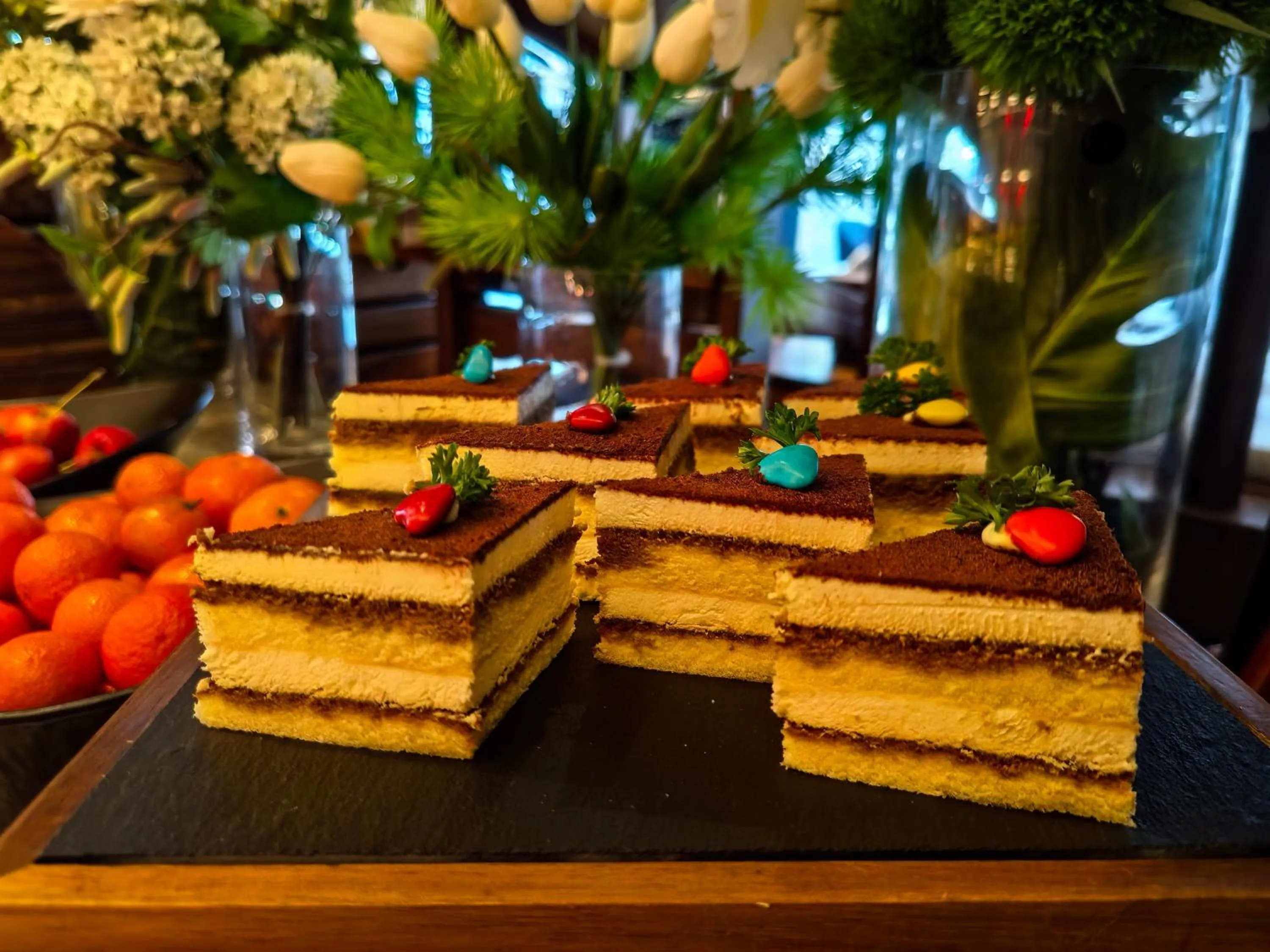 Restaurant/places to eat in Intercity Hotel Shanghai Nanjing Road Pedestrian Street The Bund