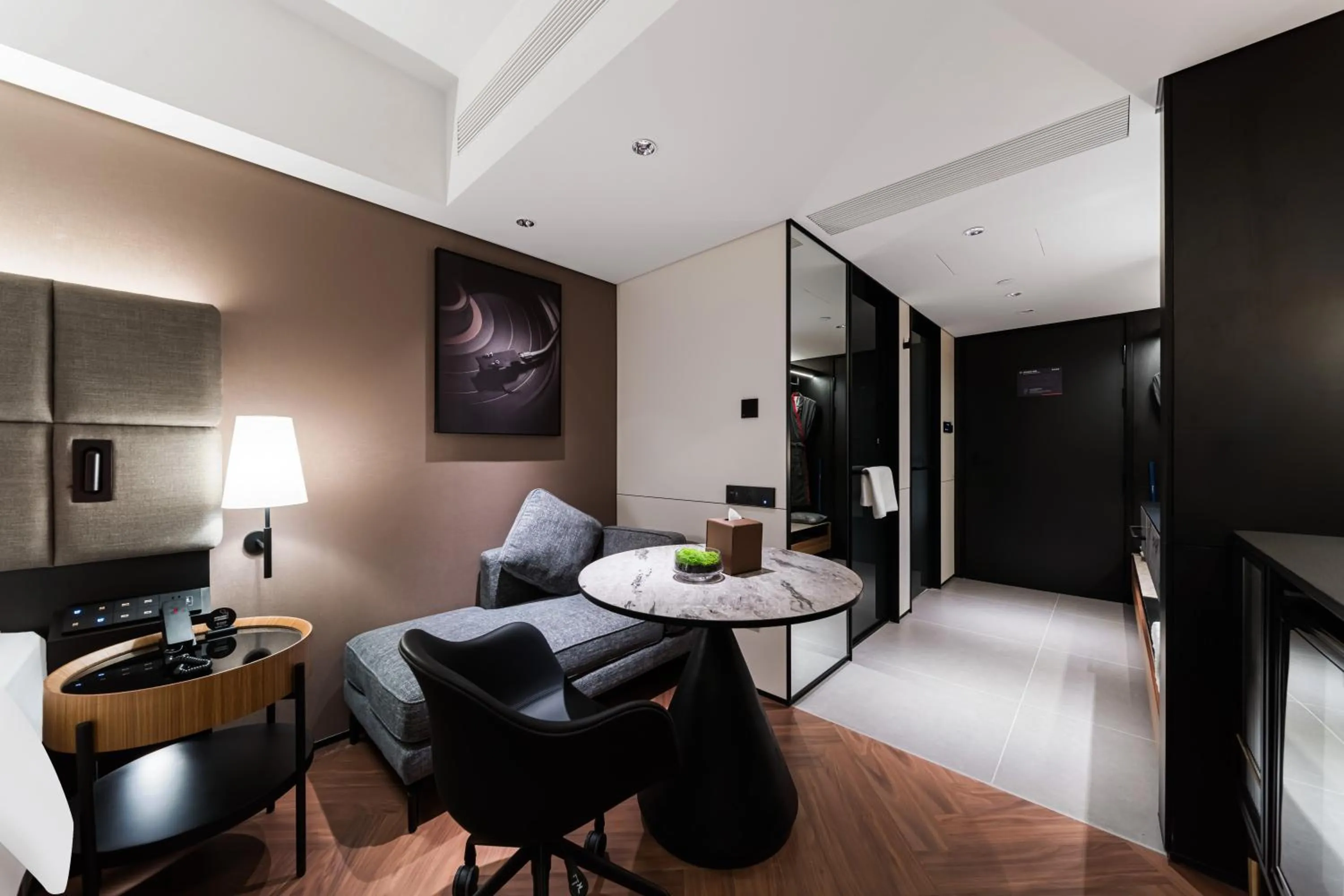 Living room in Intercity Hotel Shanghai Nanjing Road Pedestrian Street The Bund