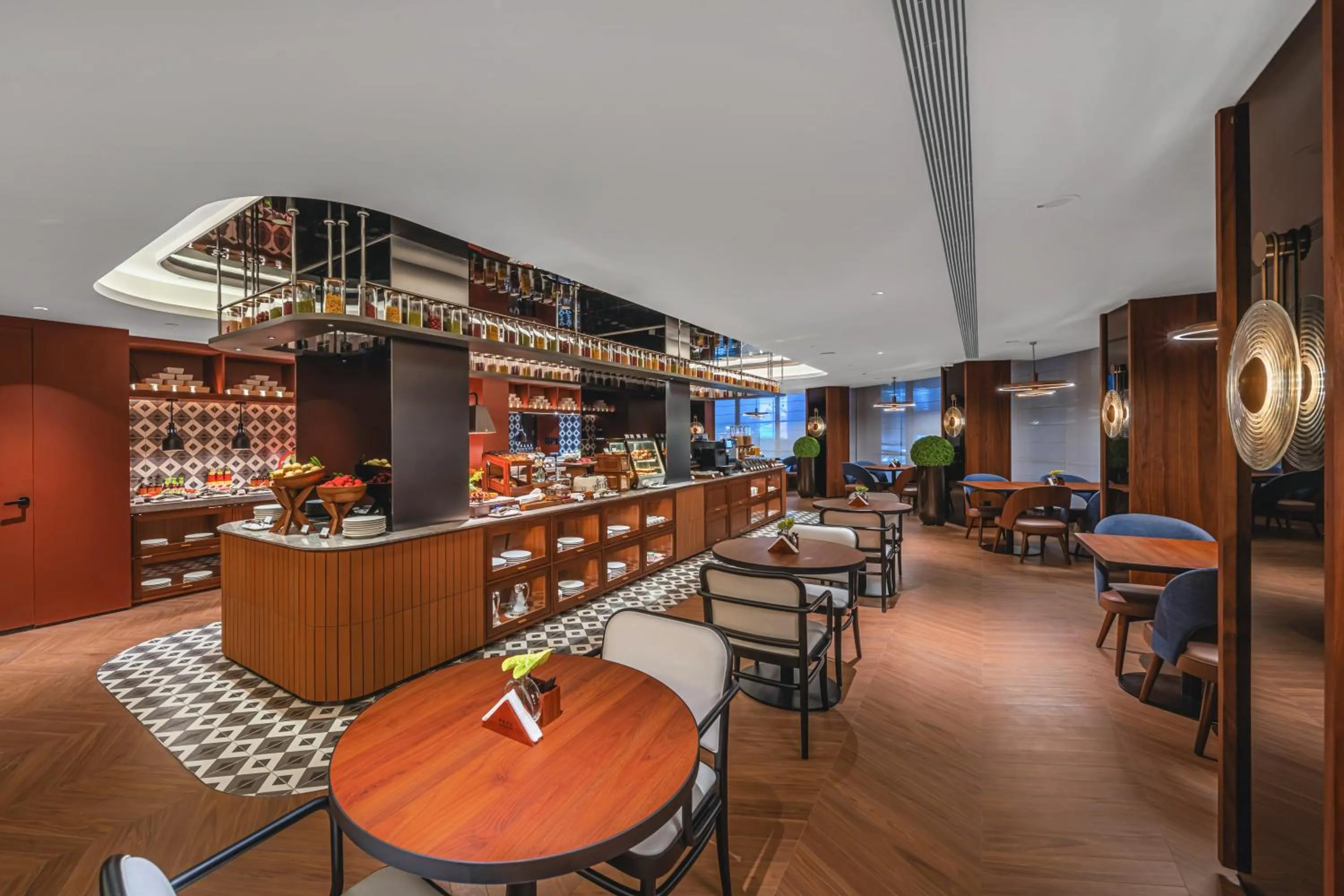 Restaurant/places to eat in Intercity Hotel Shanghai Nanjing Road Pedestrian Street The Bund