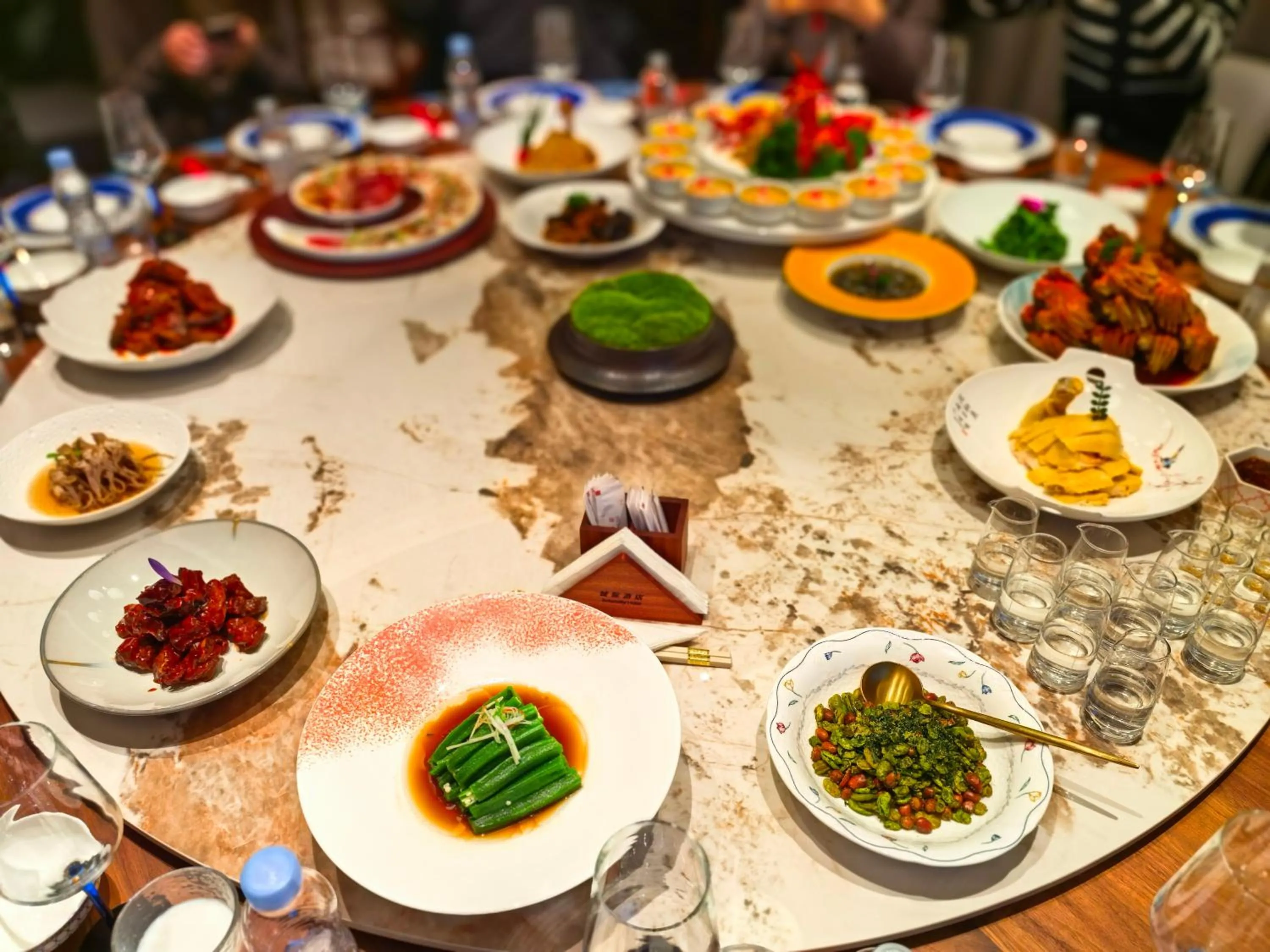 Restaurant/places to eat in Intercity Hotel Shanghai Nanjing Road Pedestrian Street The Bund