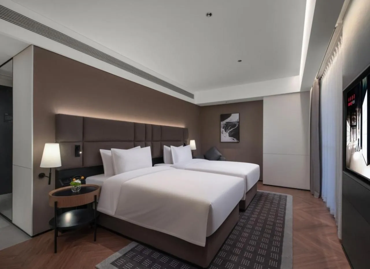 Bed in Intercity Hotel Shanghai Nanjing Road Pedestrian Street The Bund