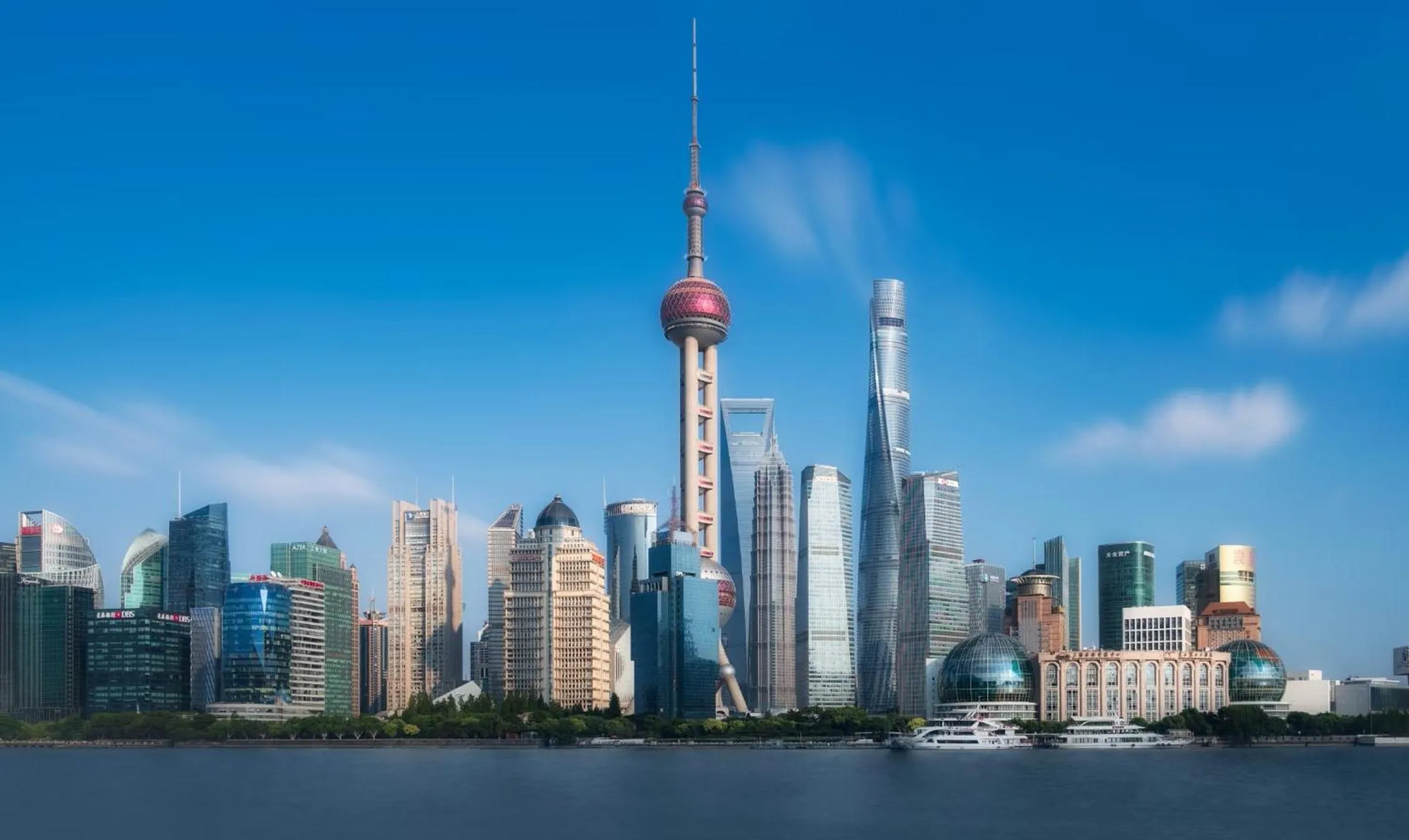 Property building in Intercity Hotel Shanghai Nanjing Road Pedestrian Street The Bund