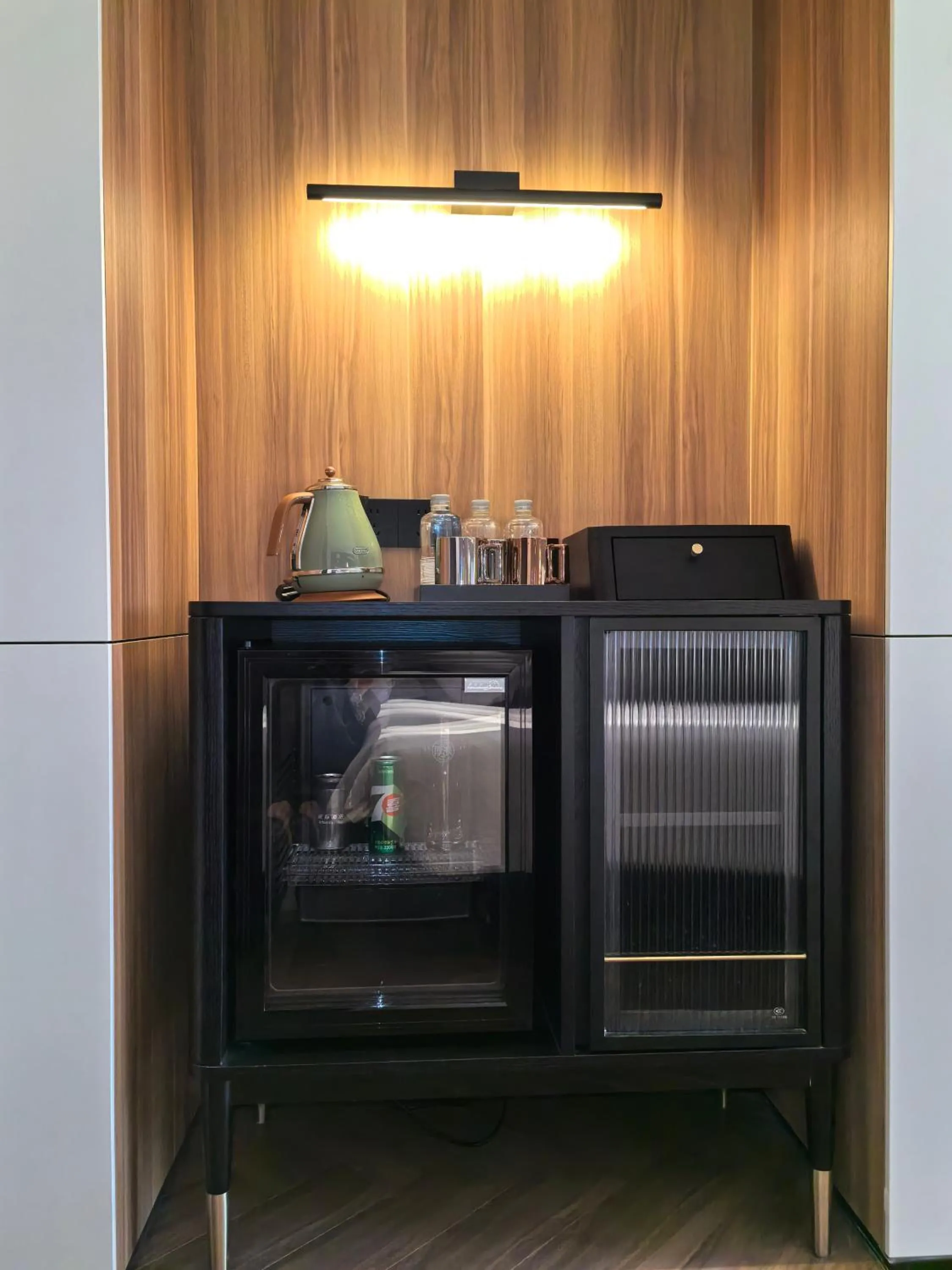 minibar in Intercity Hotel Shanghai Nanjing Road Pedestrian Street The Bund