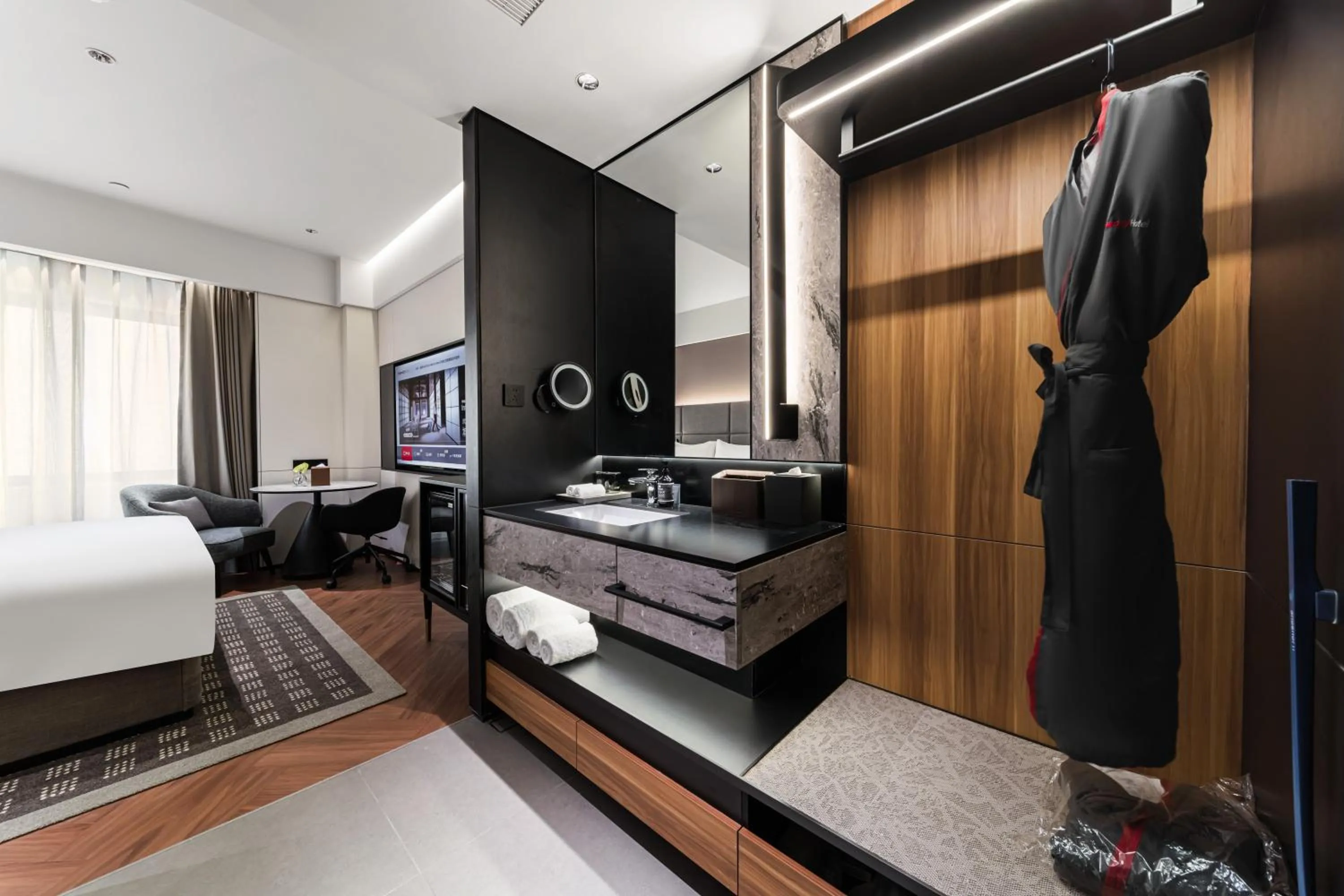 TV and multimedia, Bed in Intercity Hotel Shanghai Nanjing Road Pedestrian Street The Bund