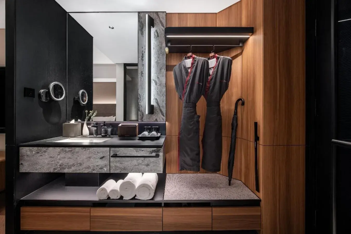 Twin Room with Private Bathroom in Intercity Hotel Shanghai Nanjing Road Pedestrian Street The Bund Twin Room with Private Bathroom in Intercity Hotel Shanghai Nanjing Road Pedestrian Street The Bund