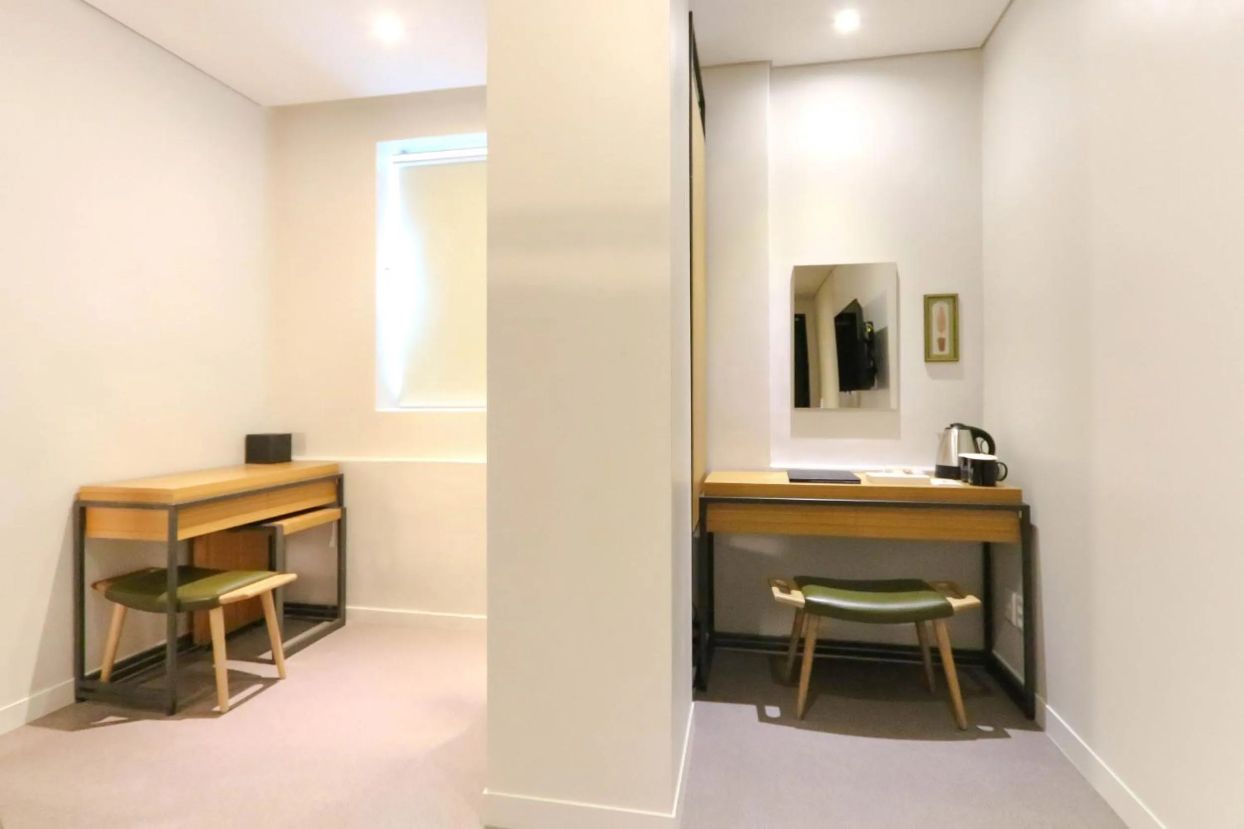 Coffee/tea facilities in Best In City Hotel