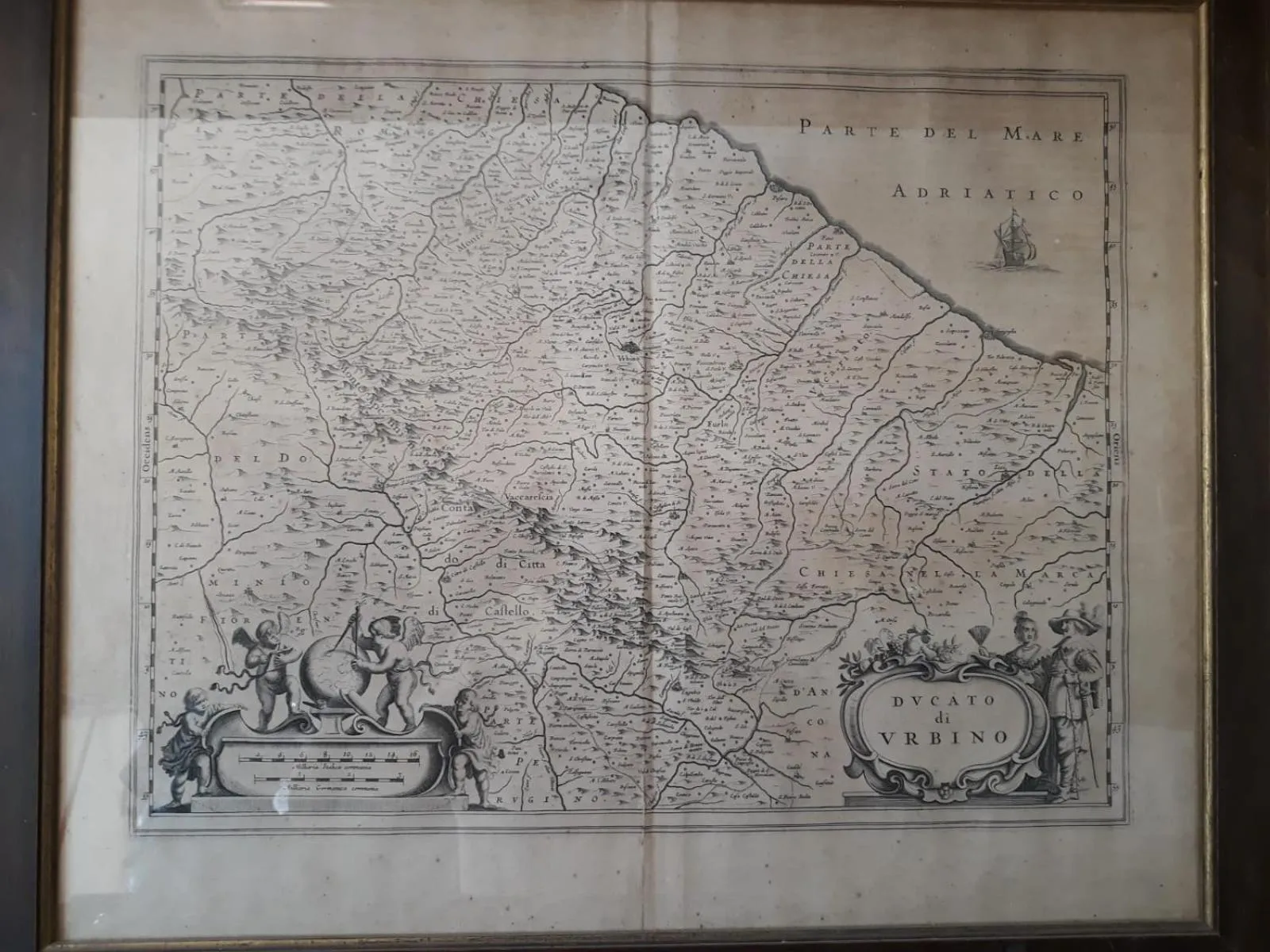 Decorative detail in B&B I Canonici