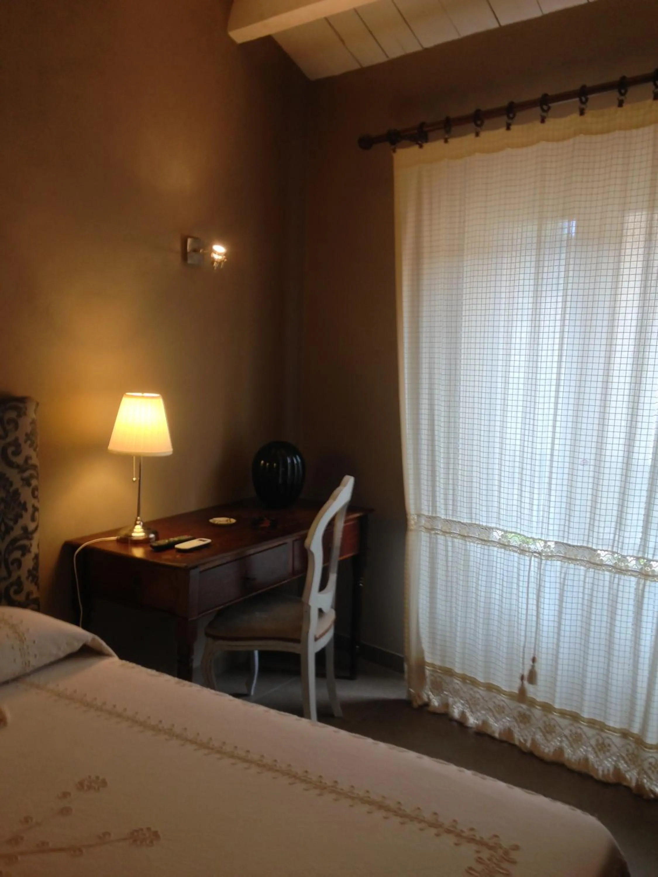 Decorative detail, Bed in B&B Mugnos Charme Living