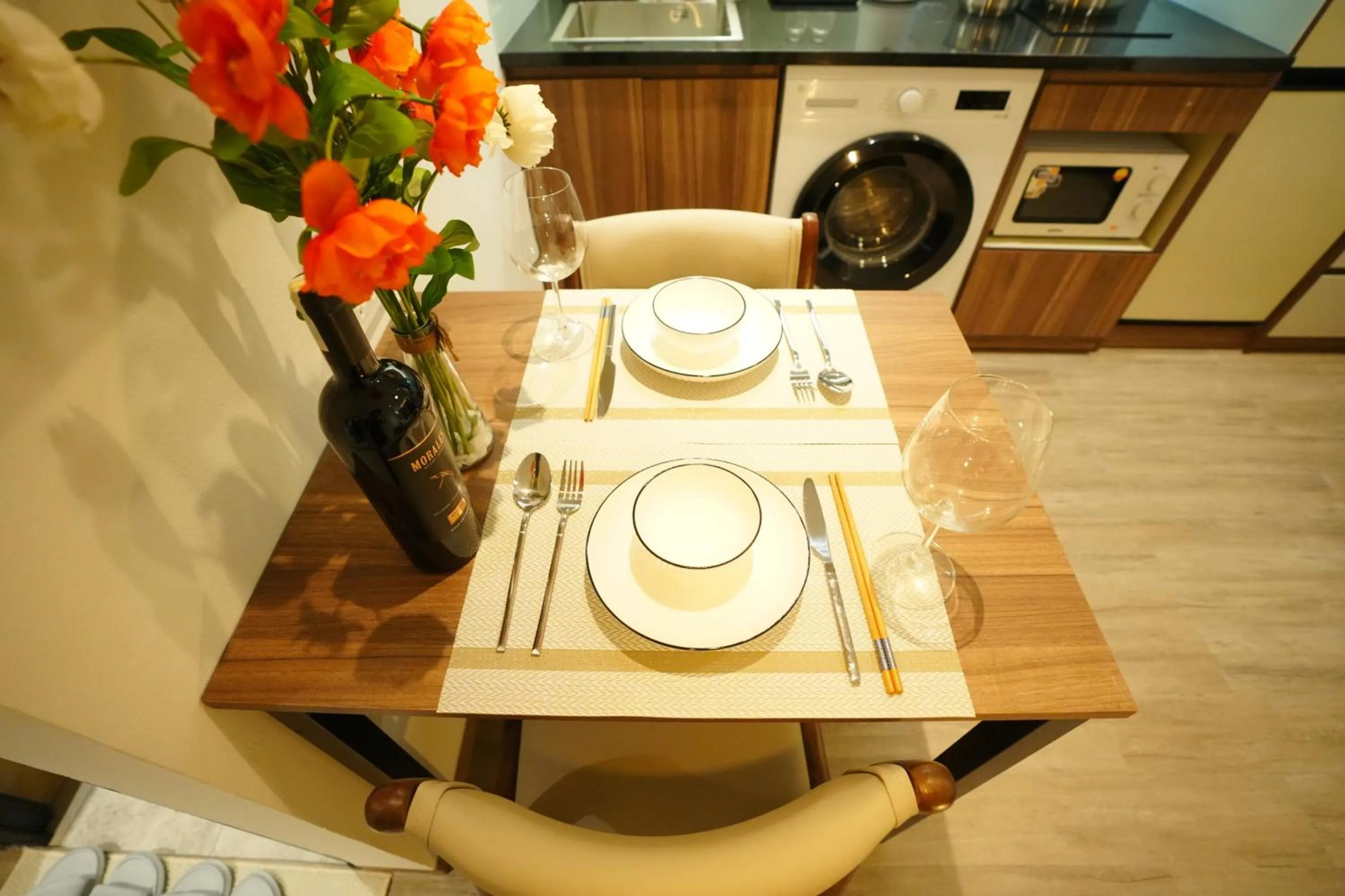Dining area in Aurelia Apartments