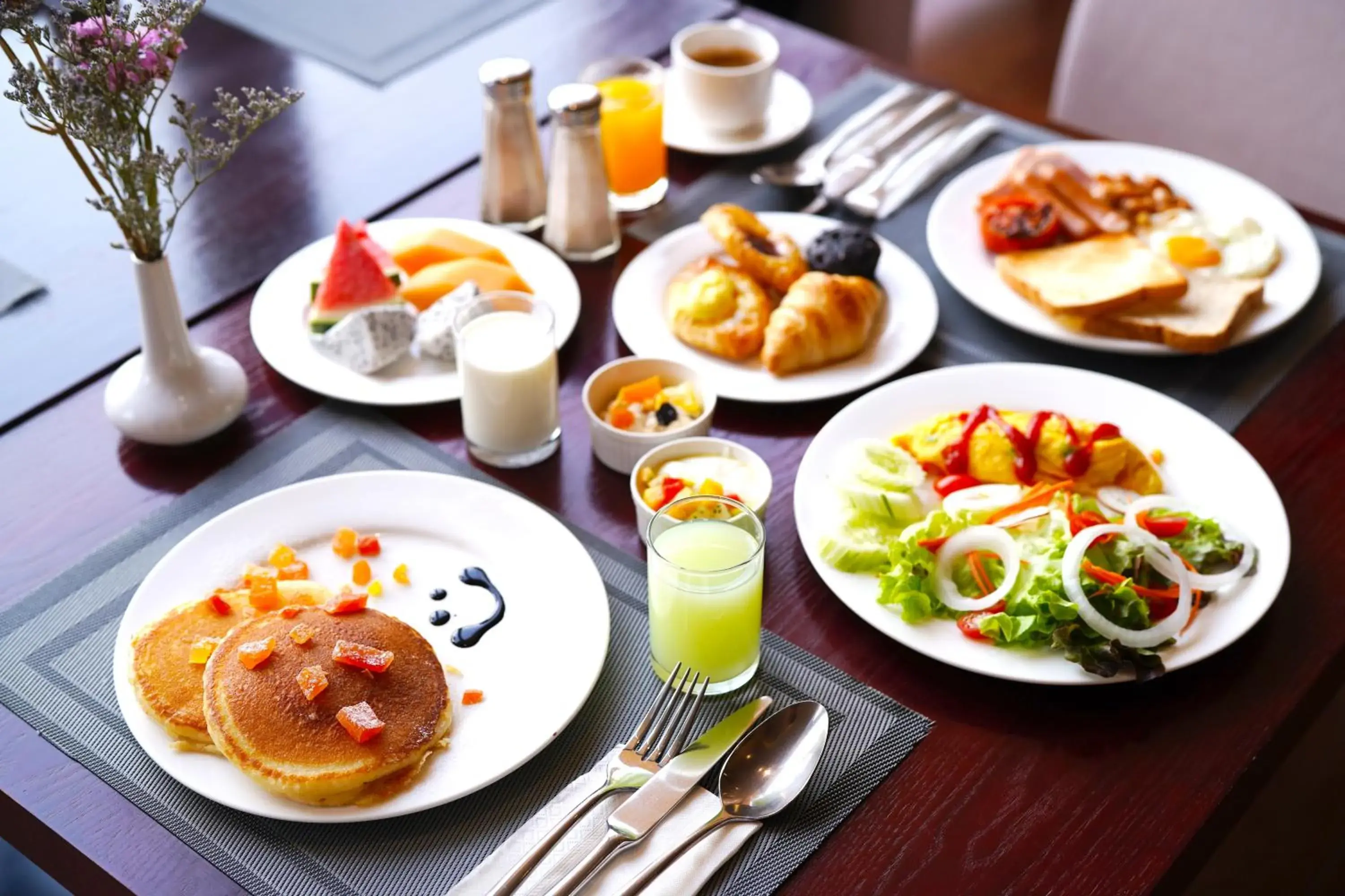 Breakfast in Best Western Plus Wanda Grand Hotel Breakfast in Best Western Plus Wanda Grand Hotel