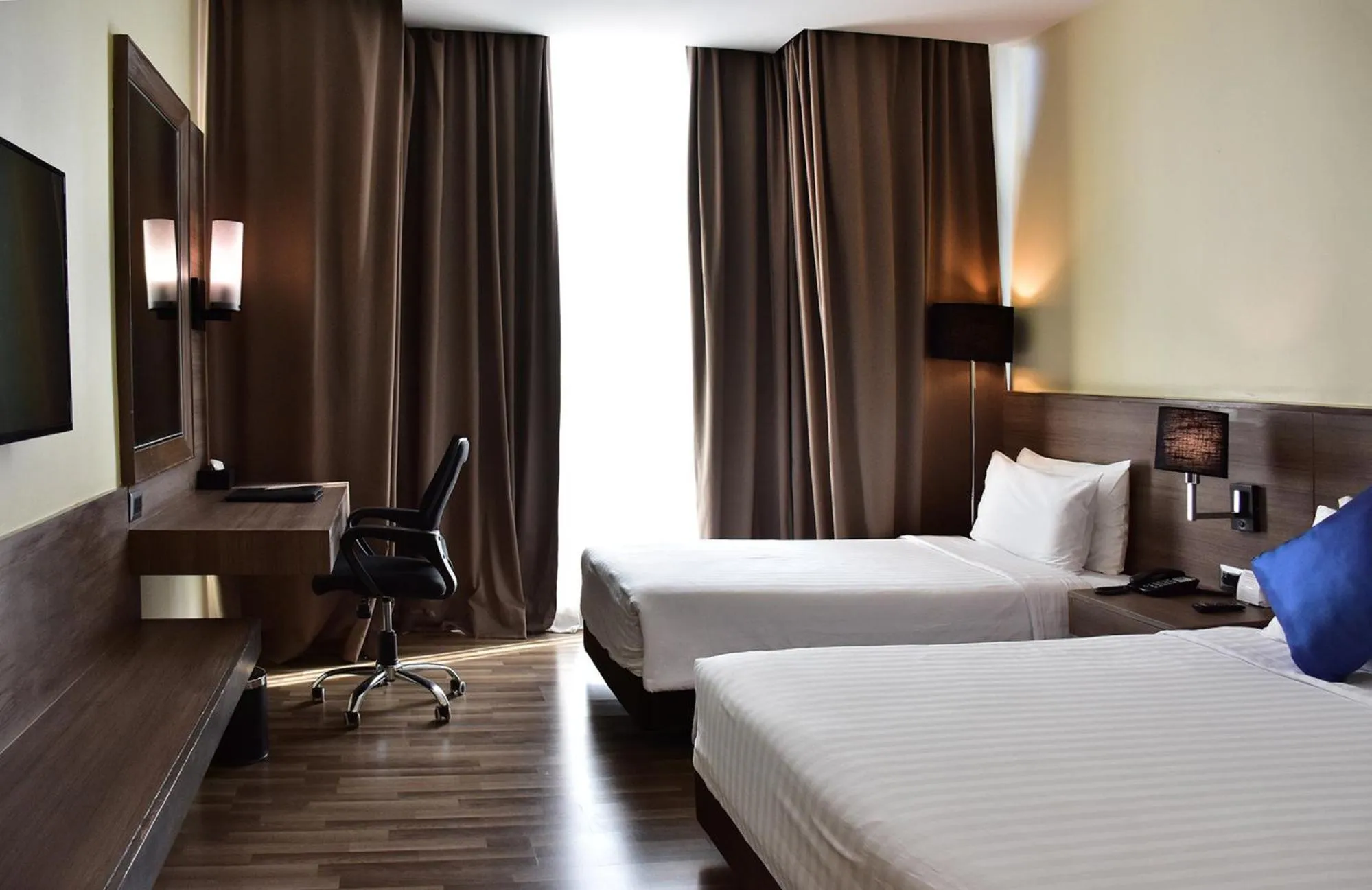 Photo of the whole room, Bed in Best Western Plus Wanda Grand Hotel