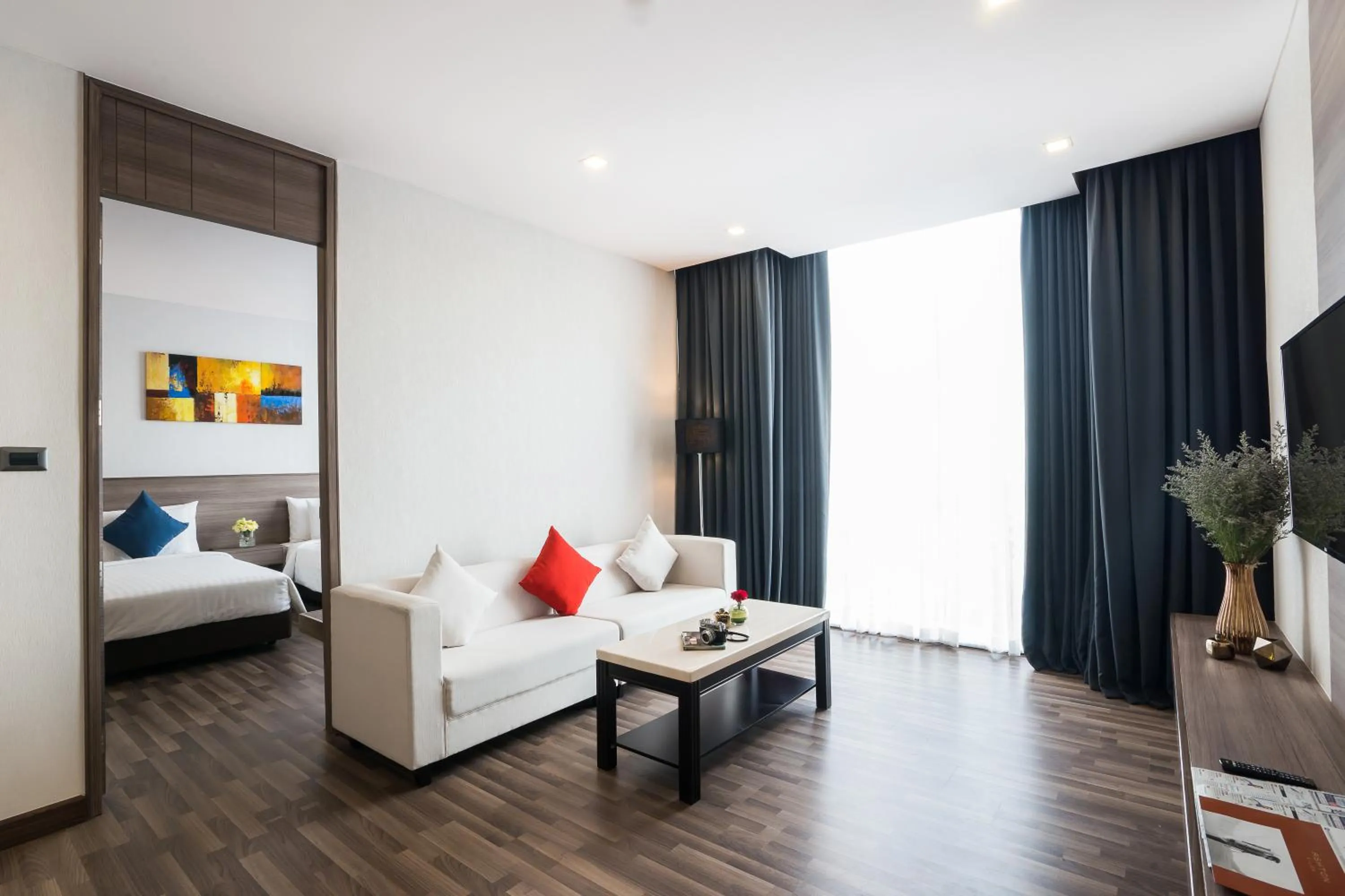 Seating area, Bed in Best Western Plus Wanda Grand Hotel