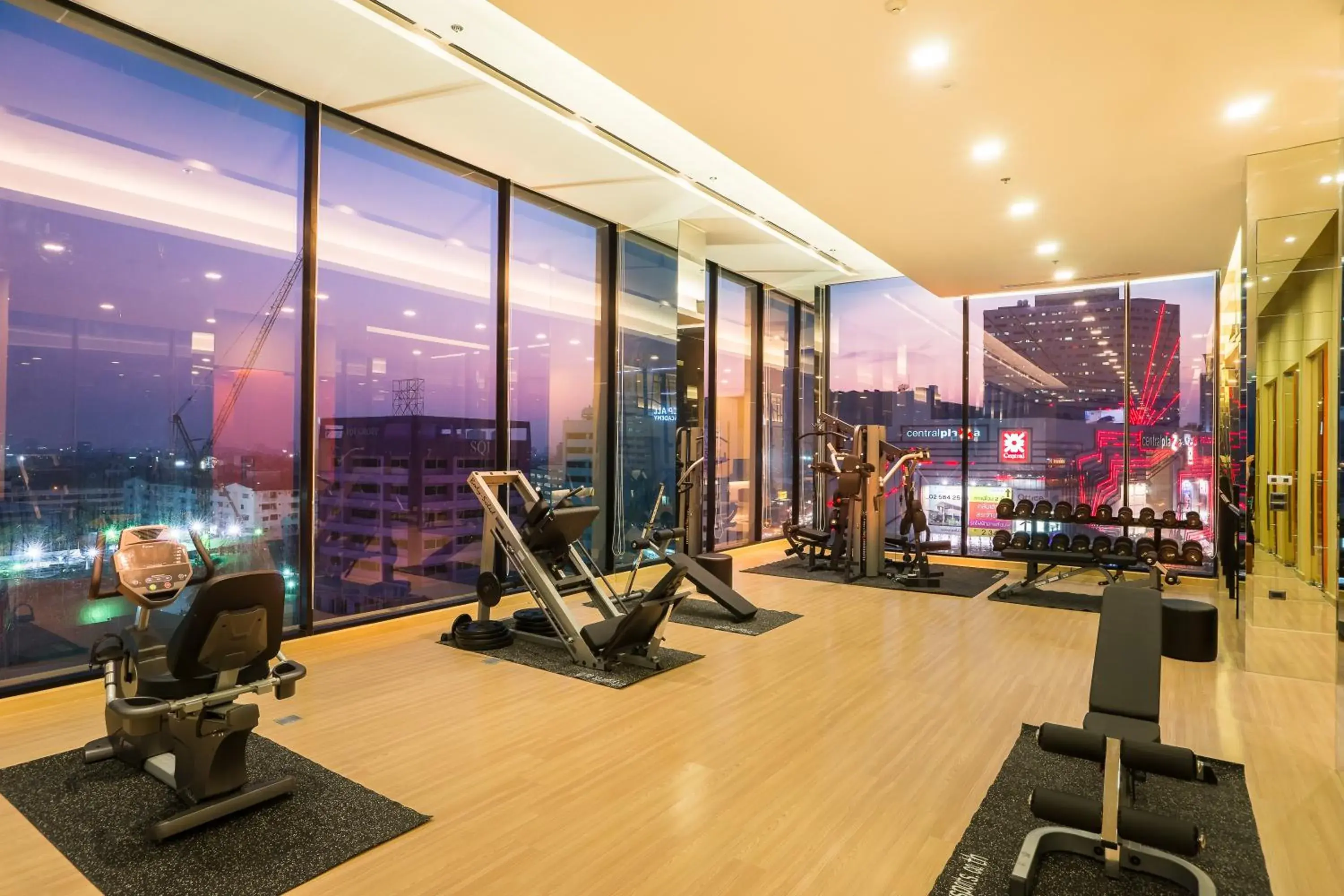 Fitness centre/facilities in Best Western Plus Wanda Grand Hotel Fitness centre/facilities in Best Western Plus Wanda Grand Hotel