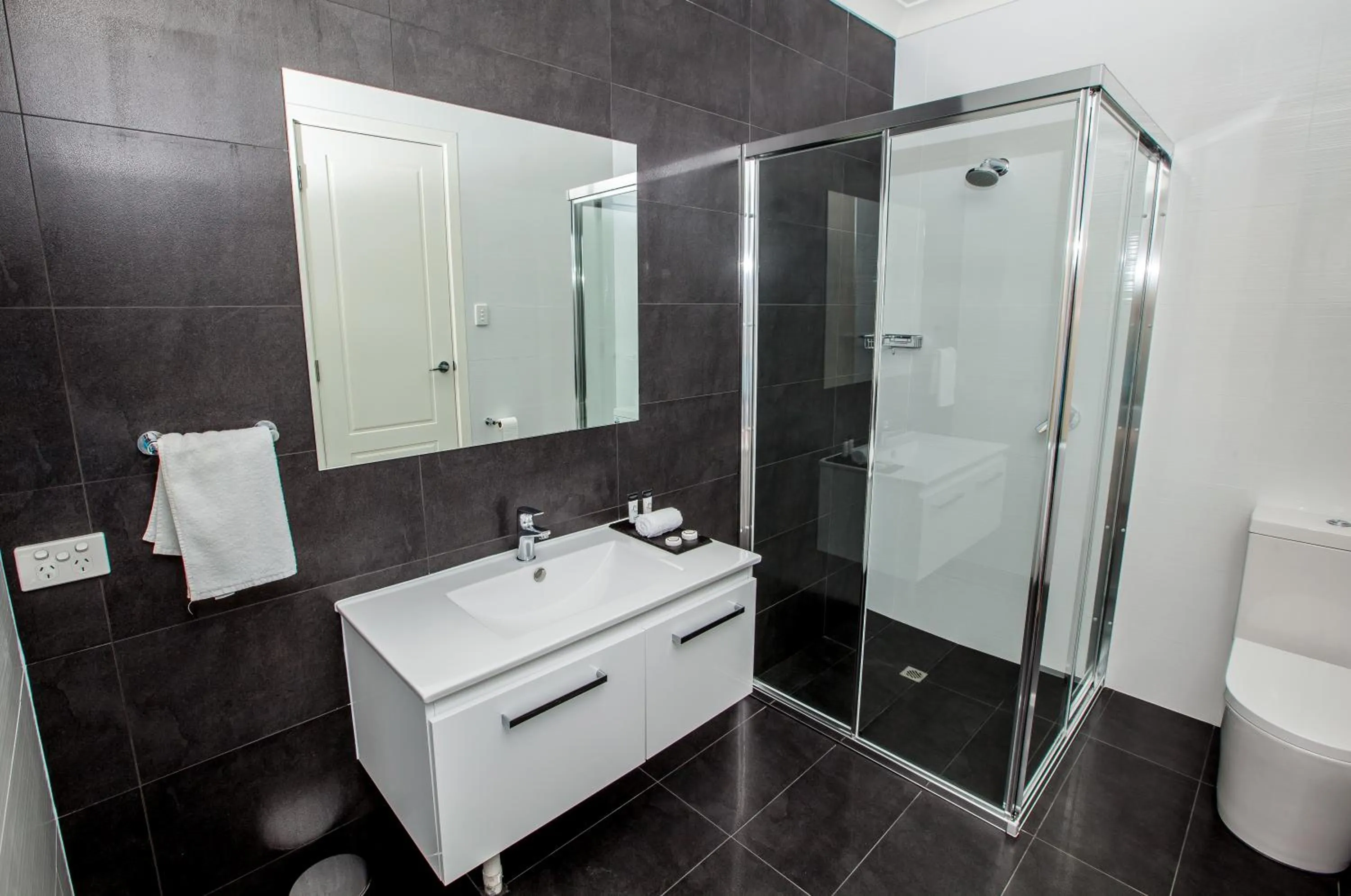 Shower in Neagles Retreat Villas