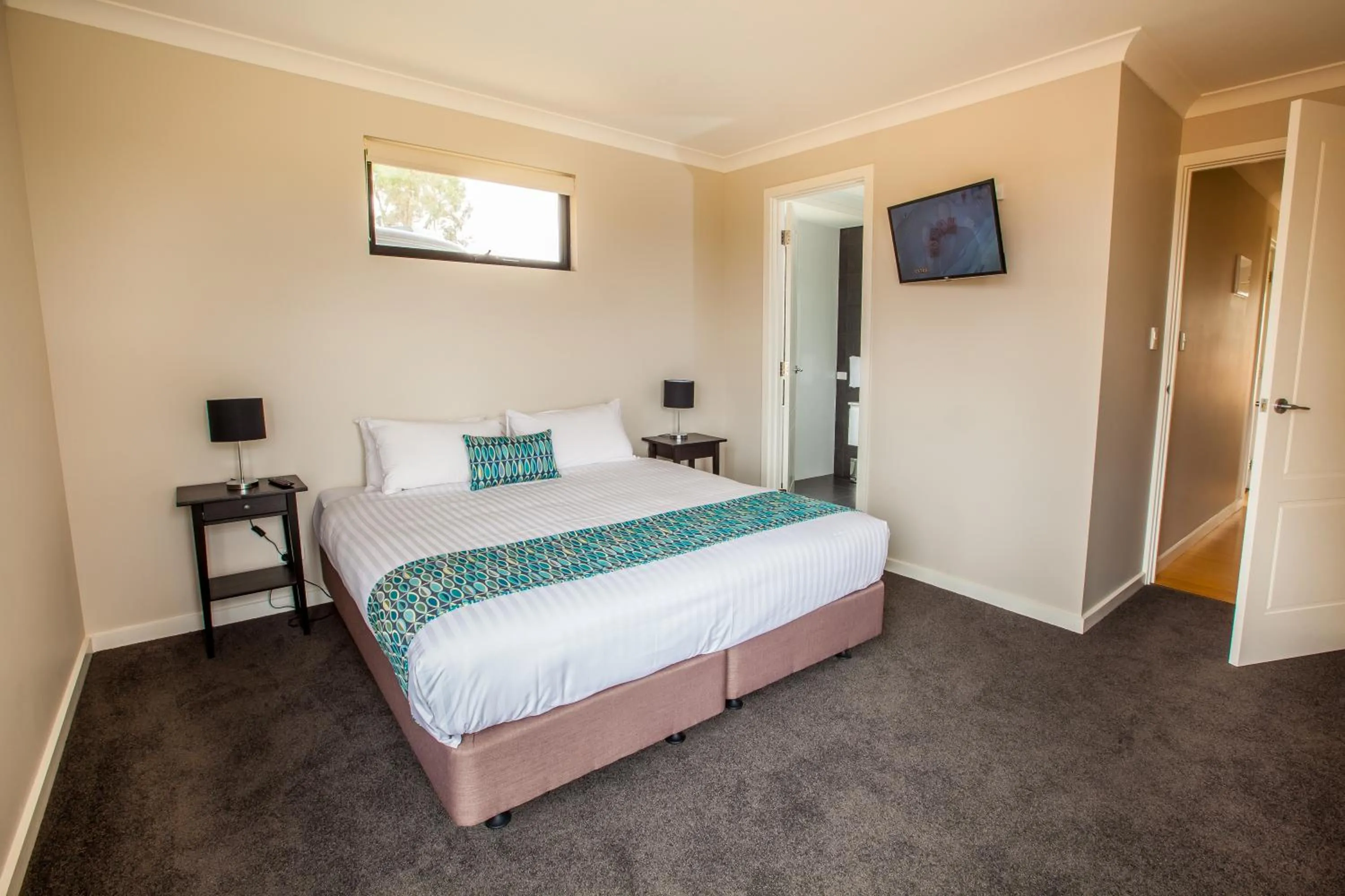 Bed in Neagles Retreat Villas