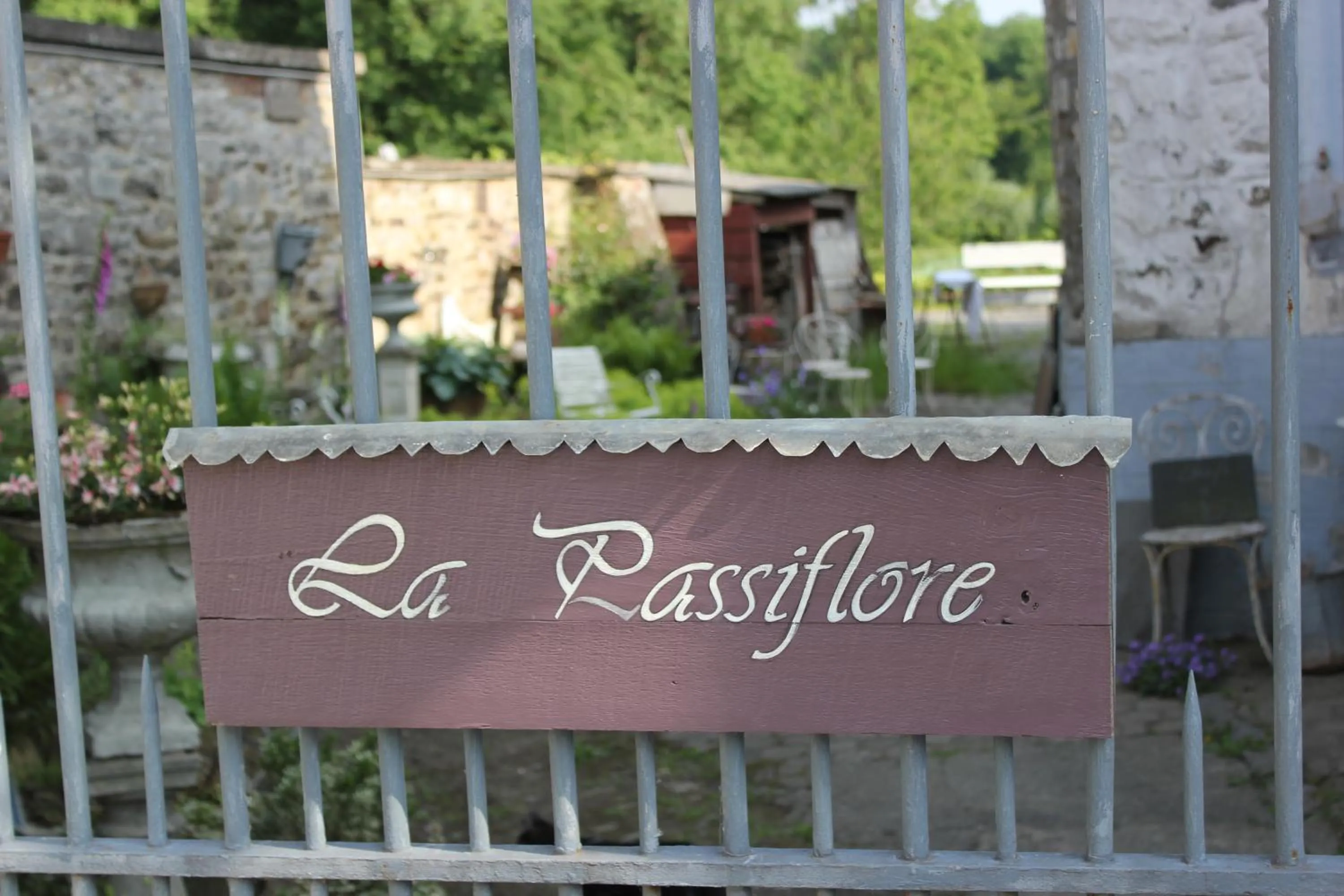 Property logo or sign in La Passiflore B&B