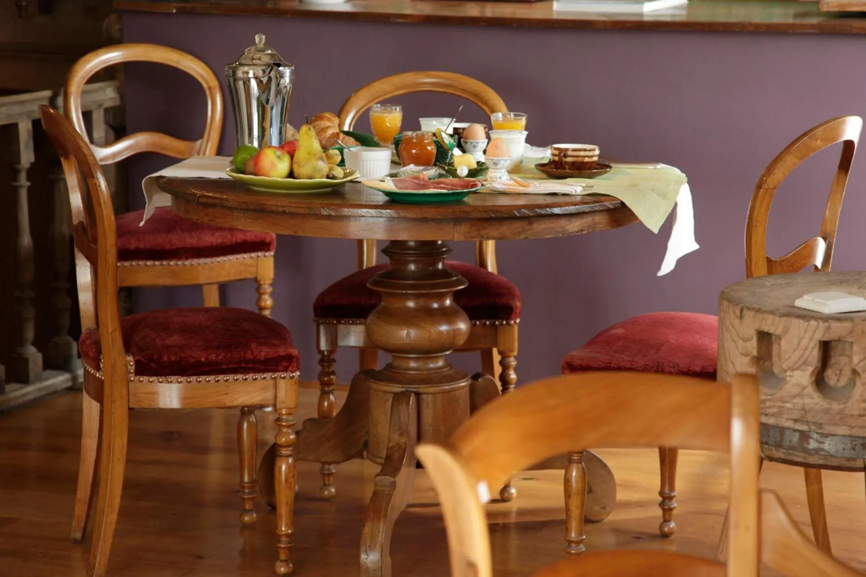 Dining area in La Passiflore B&B