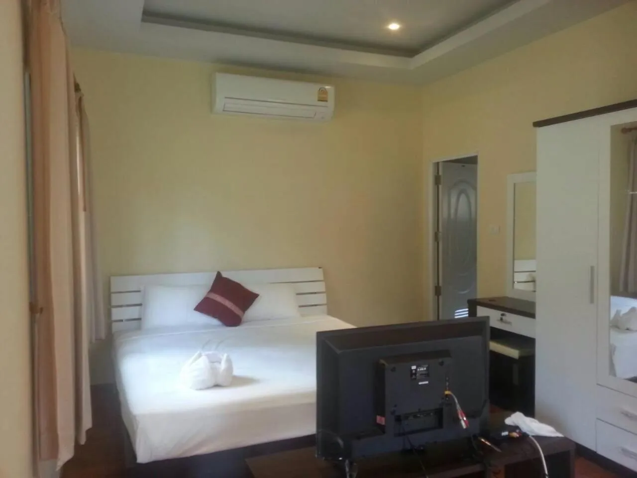 Bed in Khanom Garden Suite