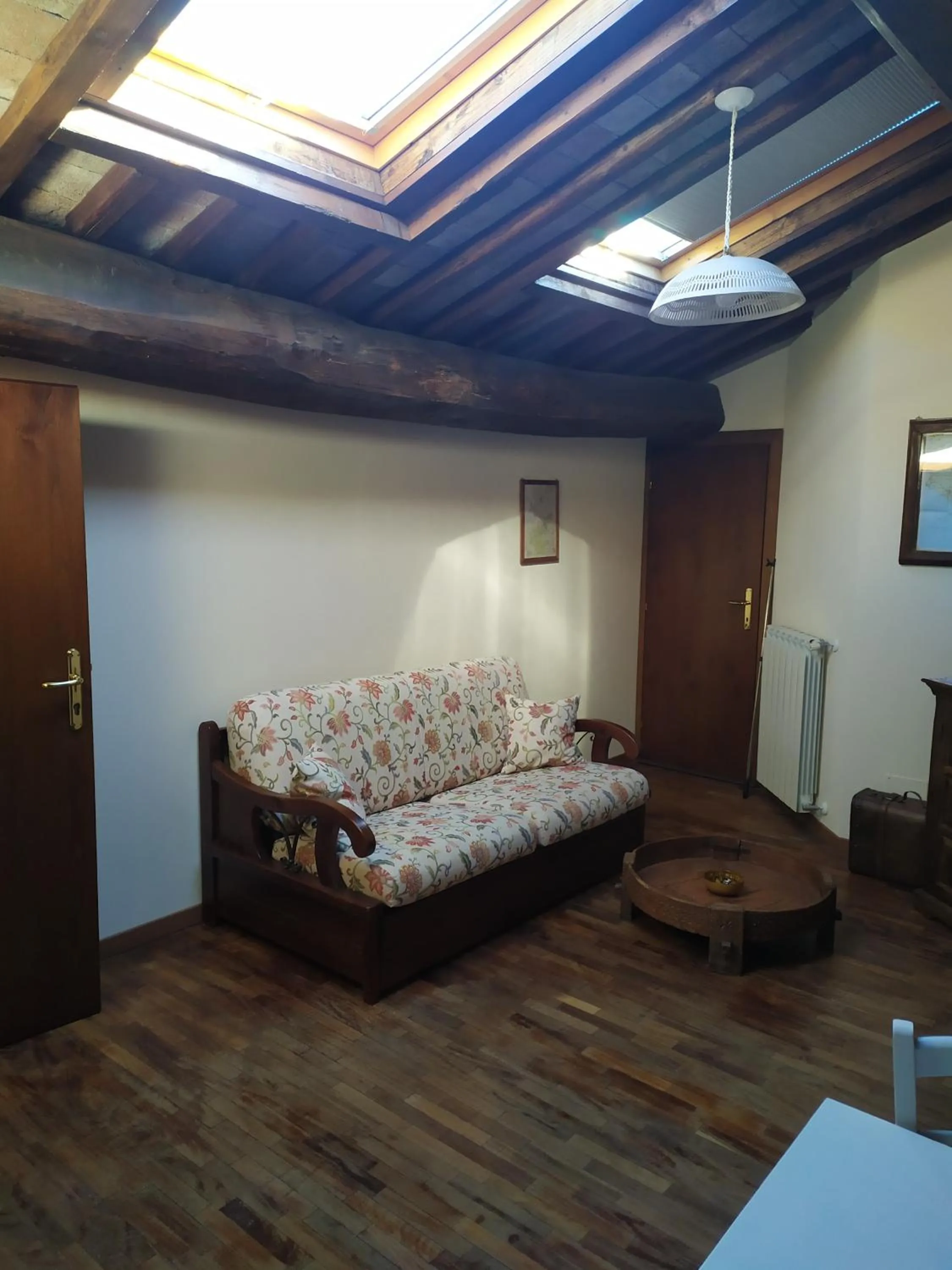 Living room, Bed in B&B IL Giardino del Borgo