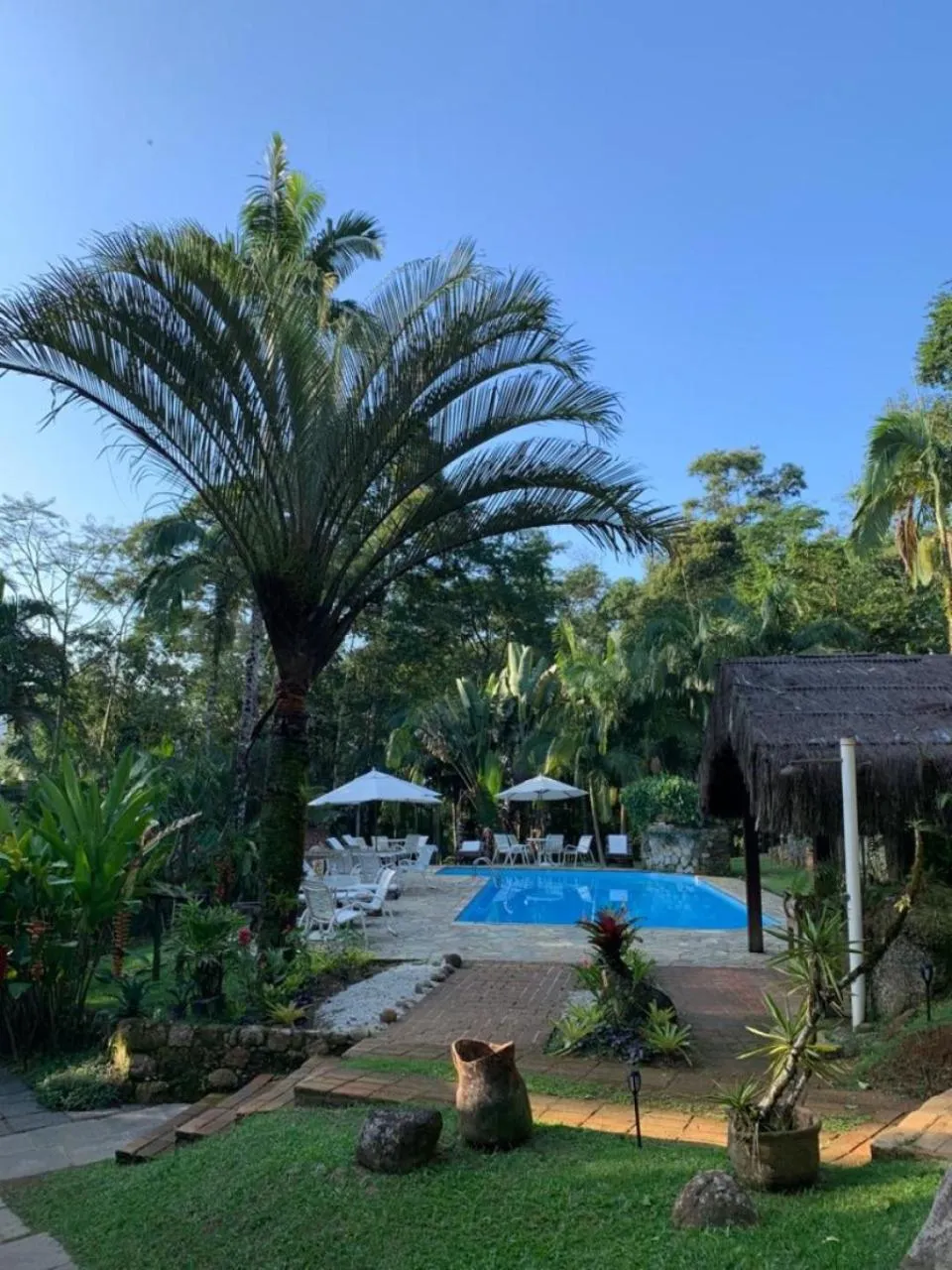 Garden view in Pousada Bromélias