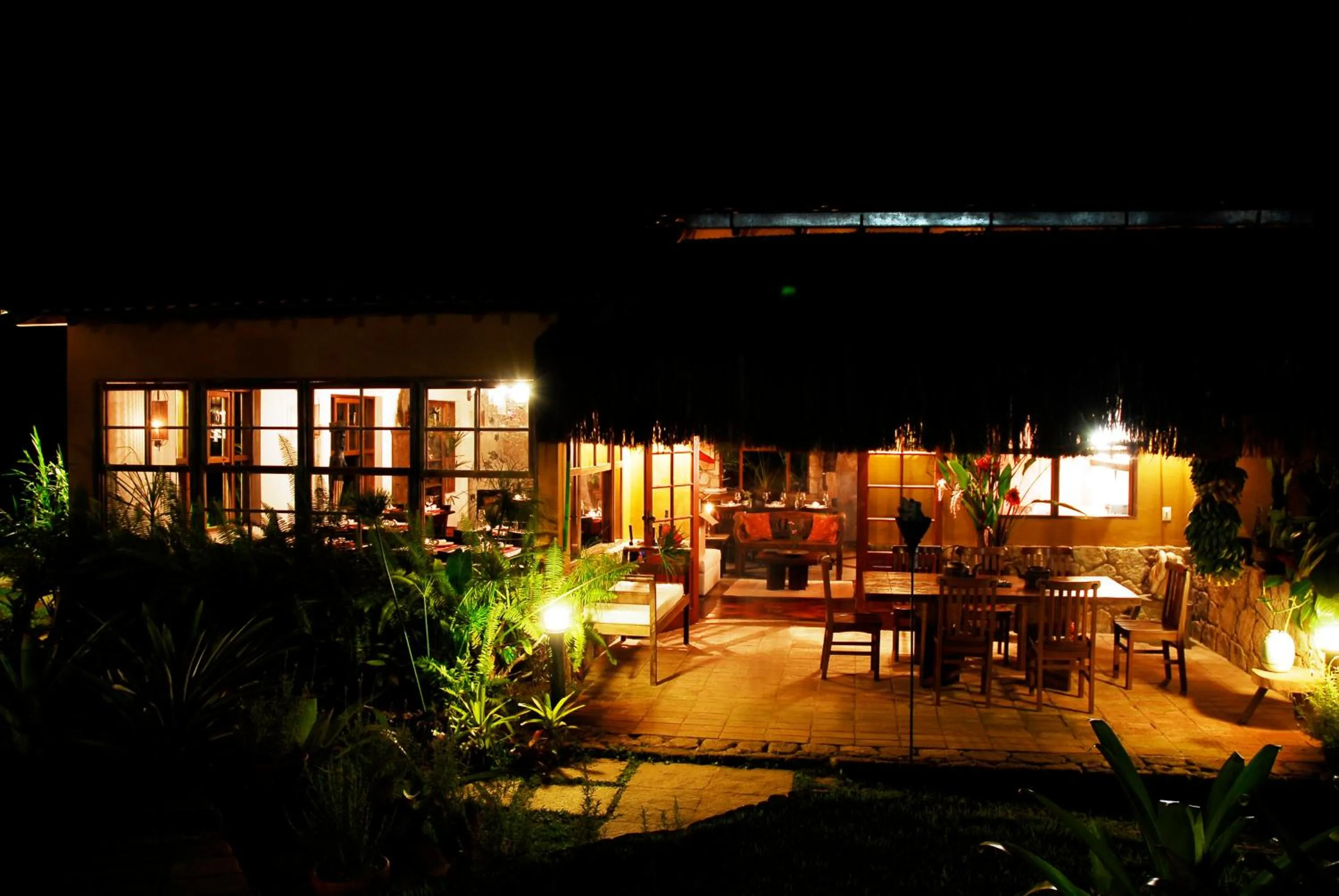 Restaurant/places to eat in Pousada Bromélias