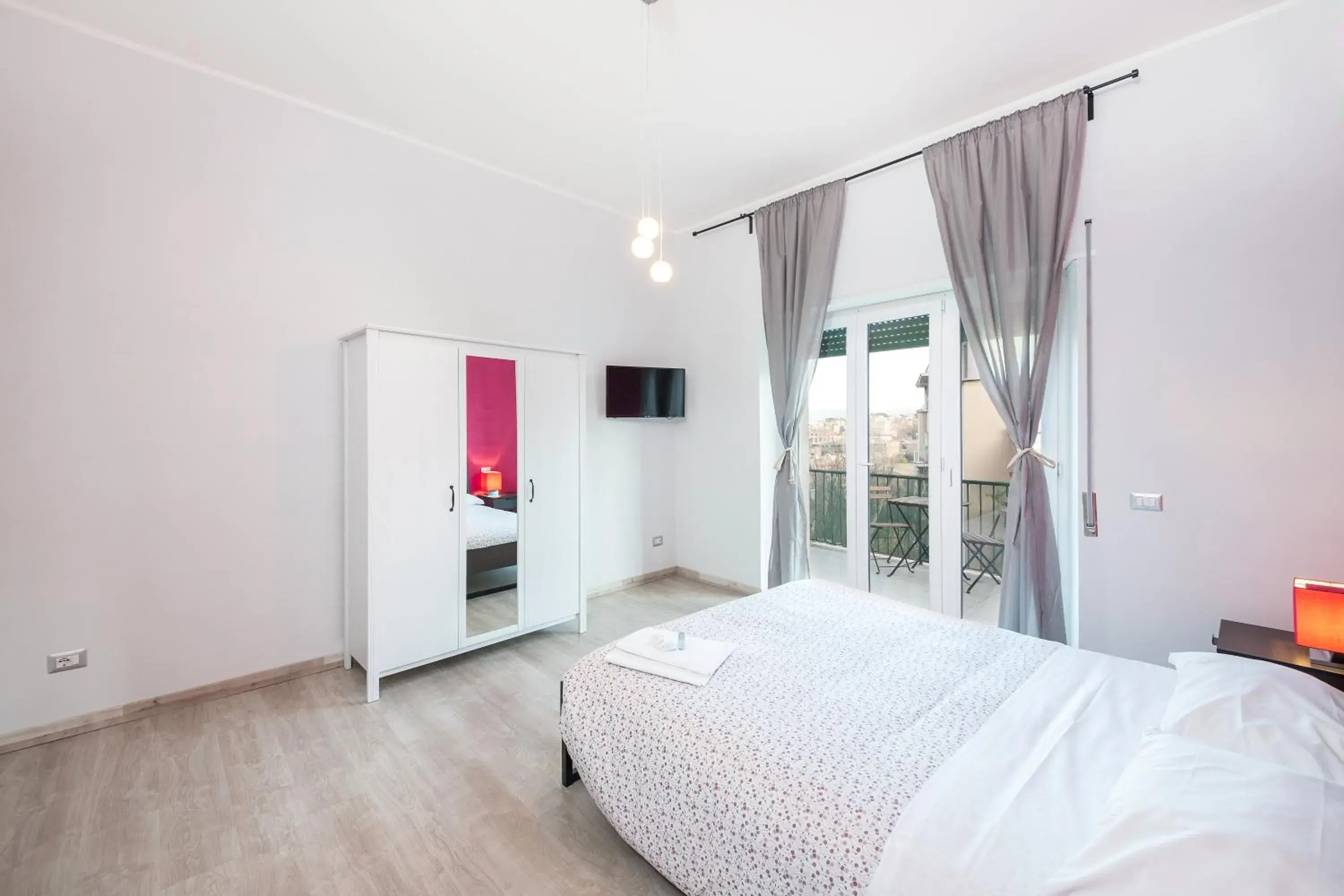 Double Room with Balcony - single occupancy in Rome To You- The Place to be&B Double Room with Balcony - single occupancy in Rome To You- The Place to be&B