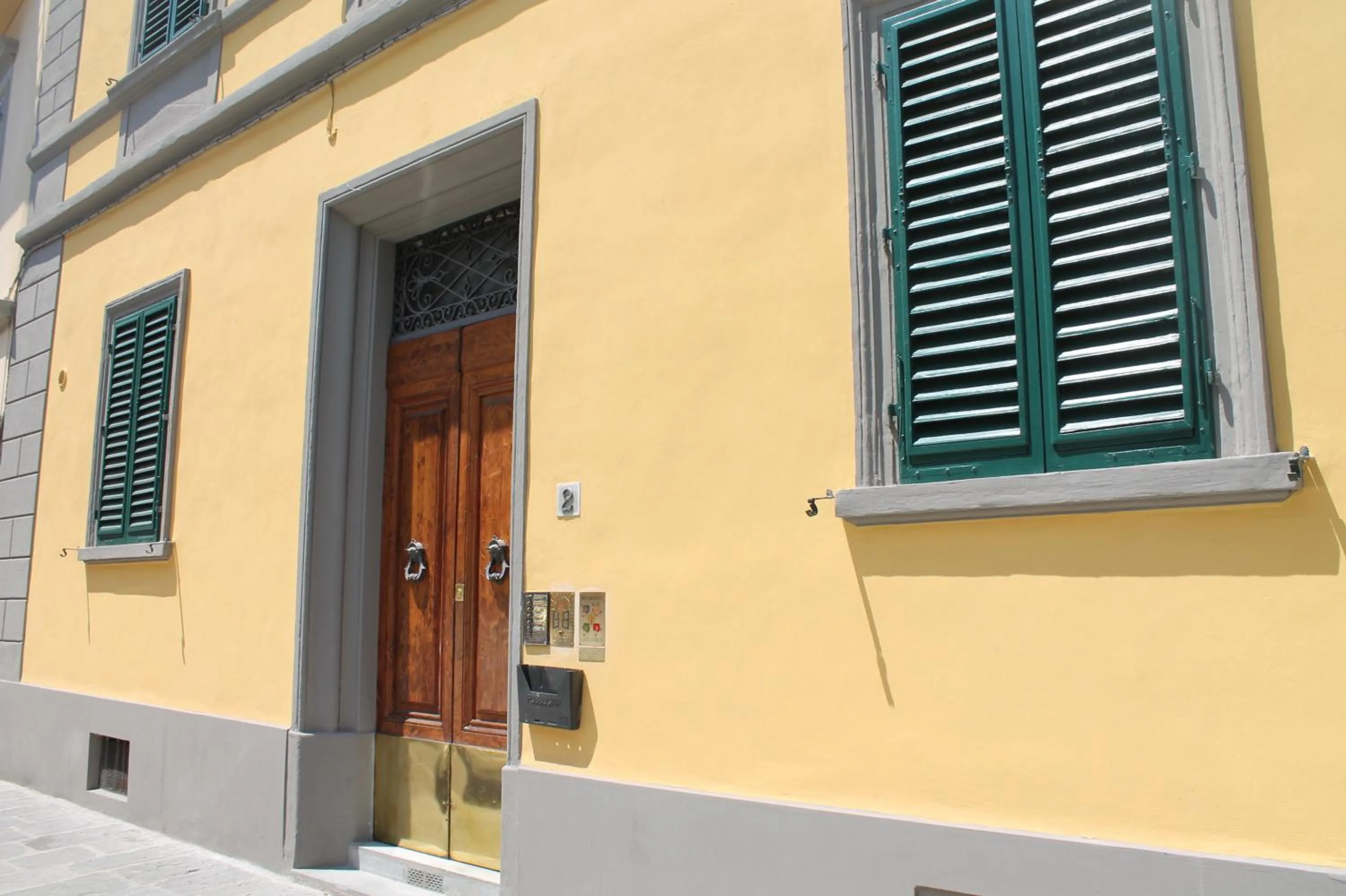 Facade/entrance in B&B Porta San Frediano