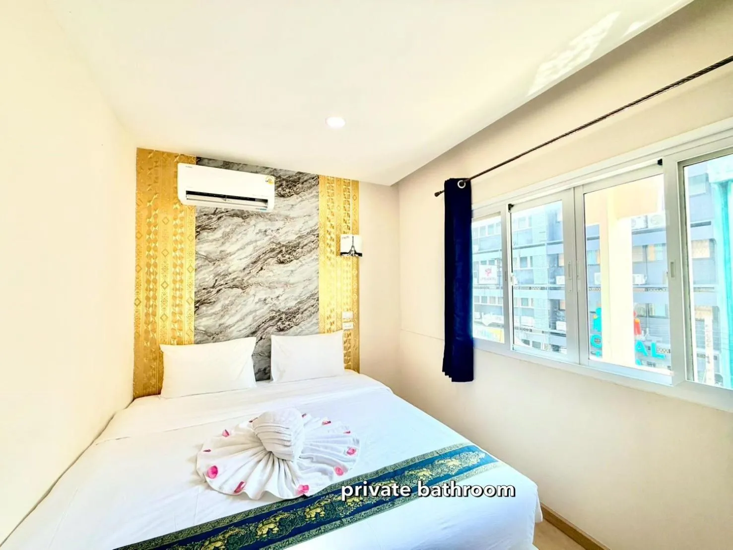 Deluxe Room in PSA Palace Khaosan
