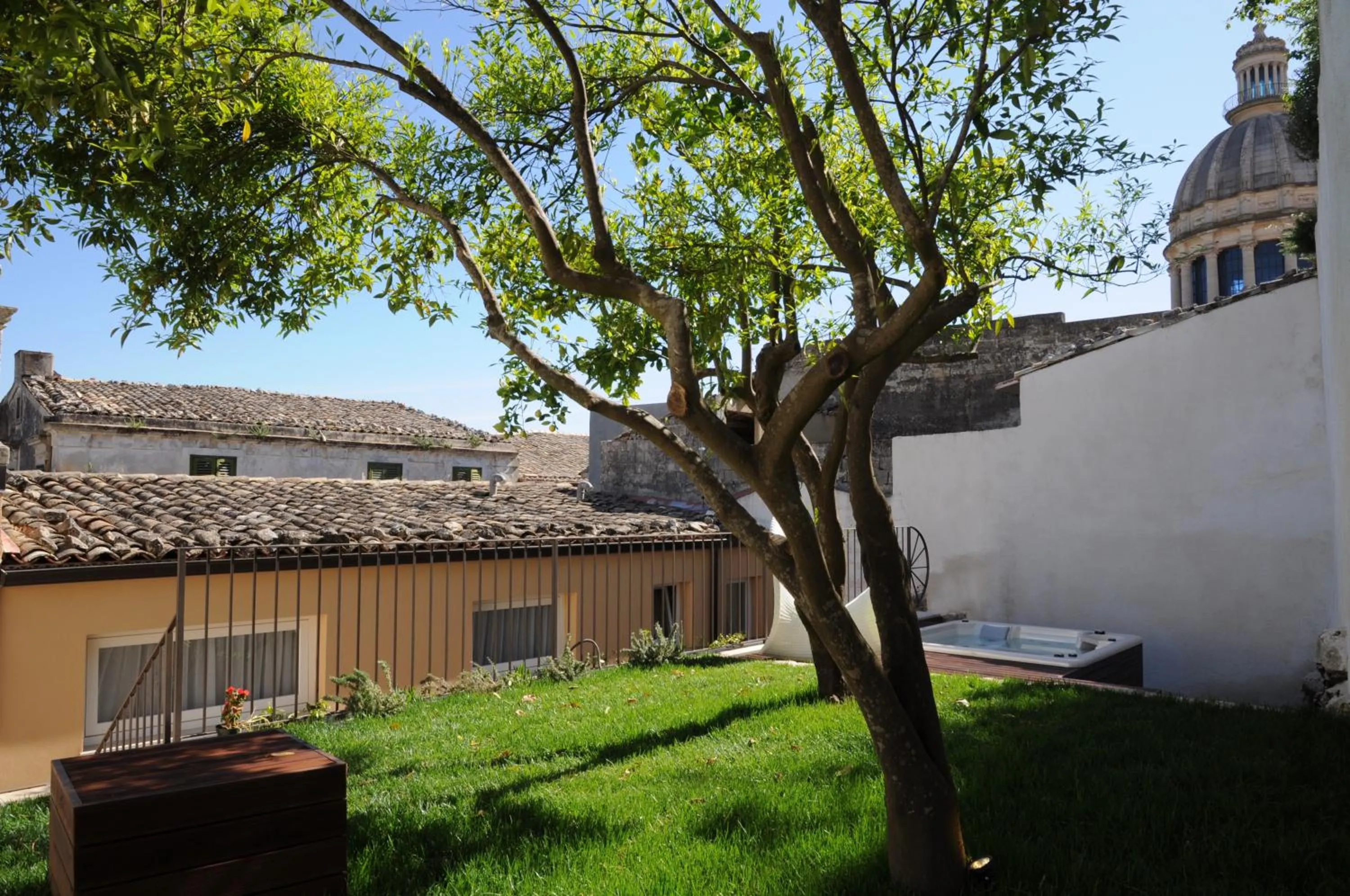 Property building in Iblainsuite