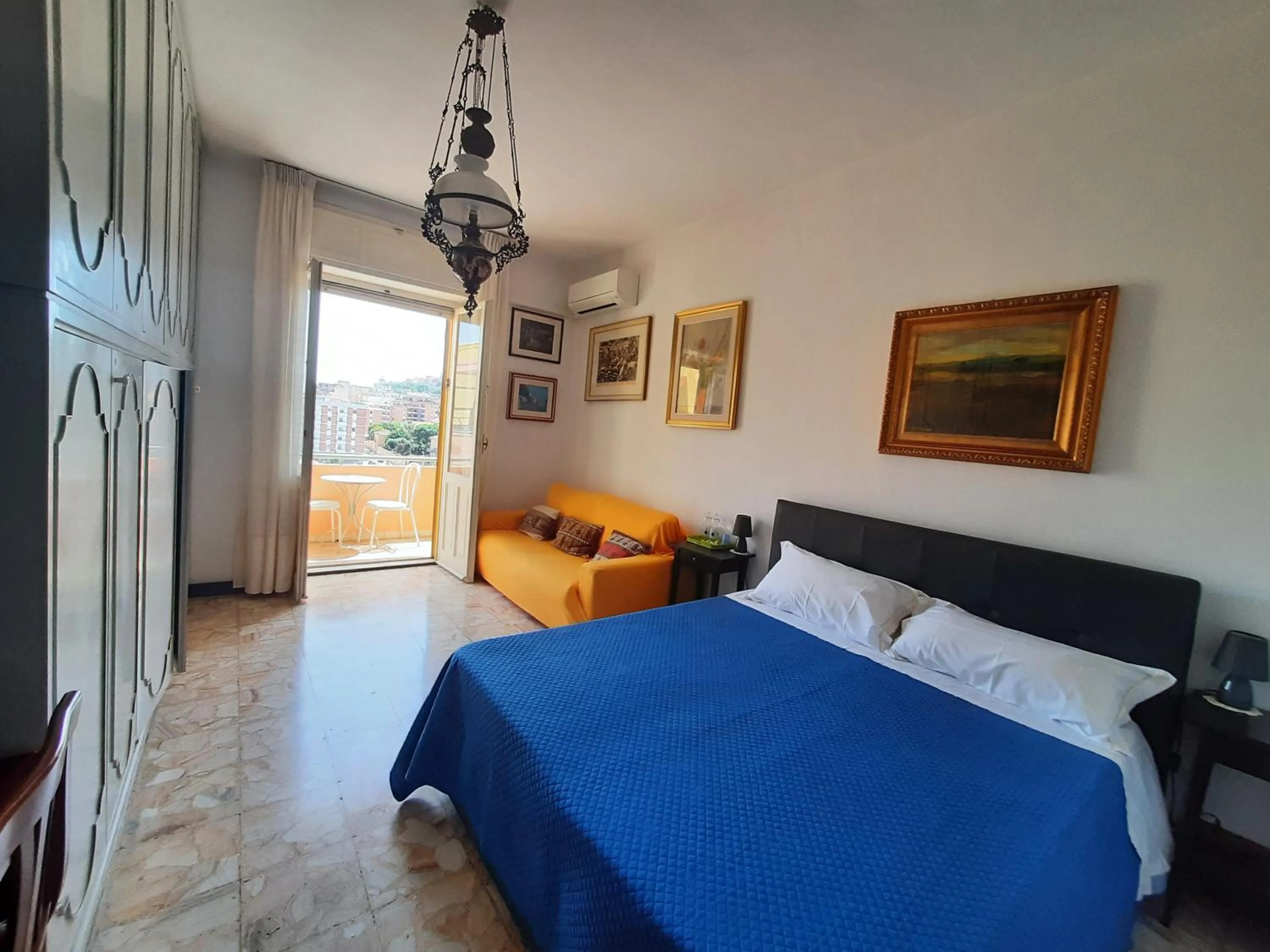 Bedroom, Bed in Superpanoramico