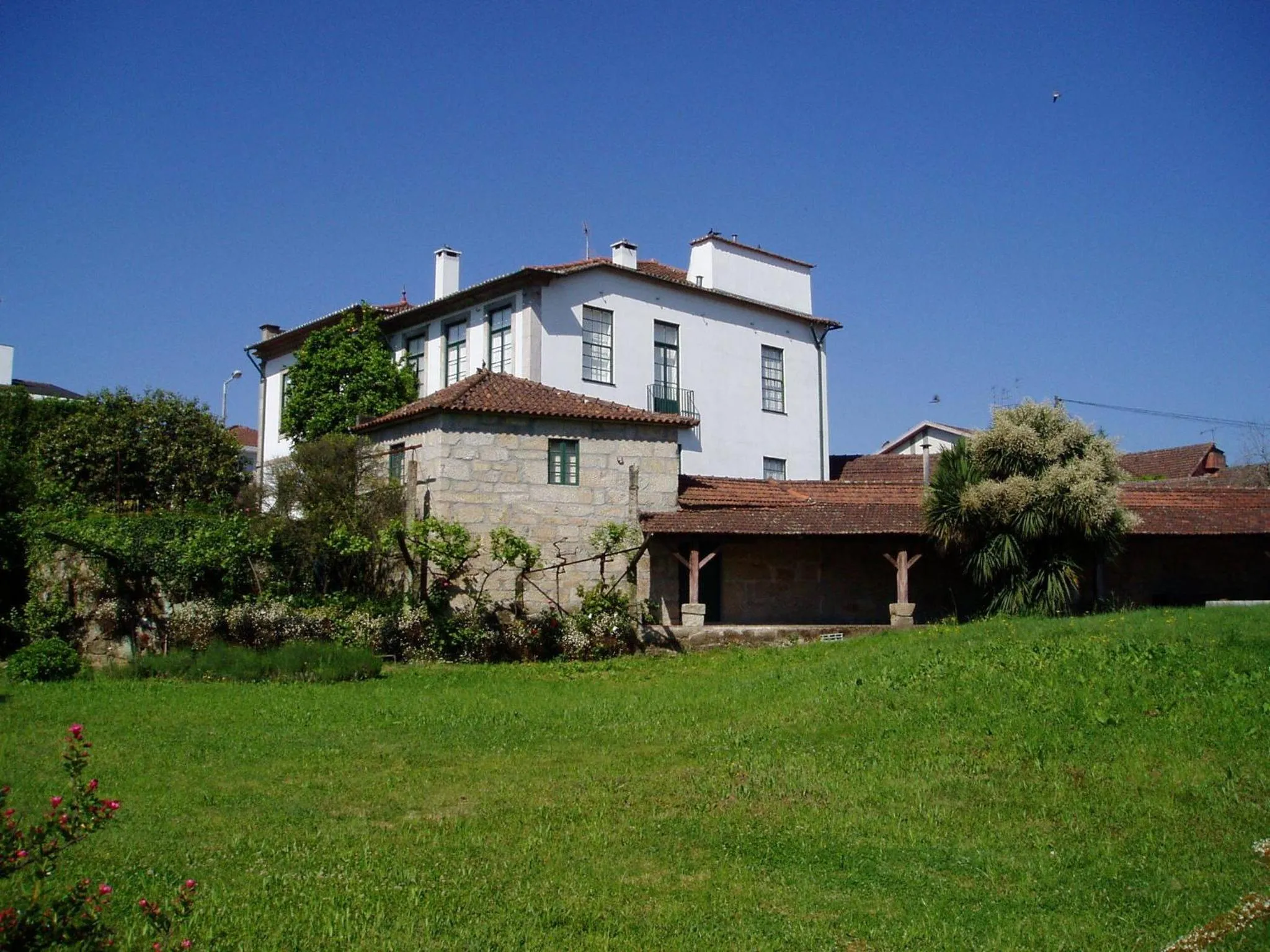 Property building in Estrebuela House